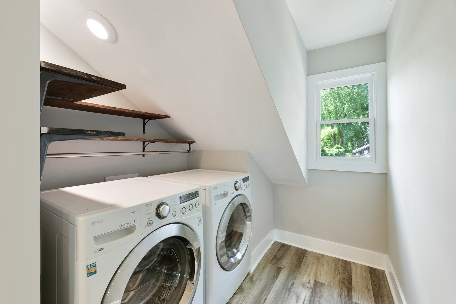 Nashville, Tennessee, 37206, United States, 4 Bedrooms Bedrooms, ,4 BathroomsBathrooms,Residential,Active,2007628