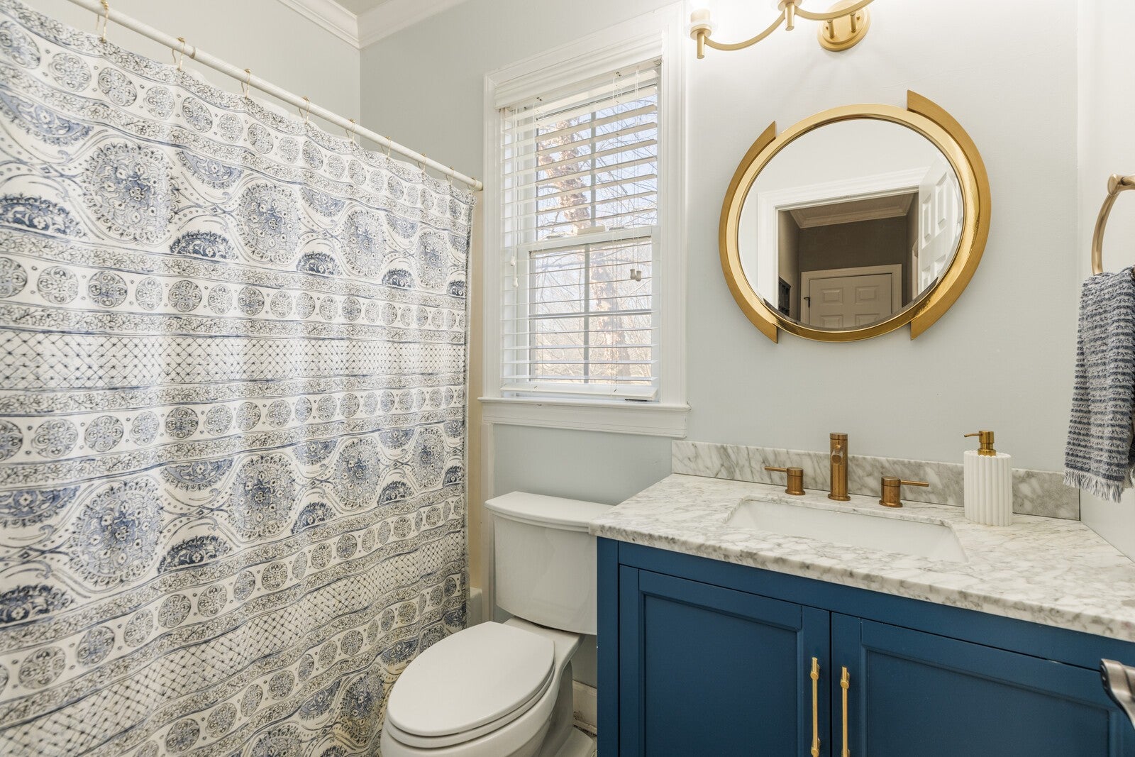 Brentwood, Tennessee, 37027, United States, 5 Bedrooms Bedrooms, ,4 BathroomsBathrooms,Residential,Active,2006880