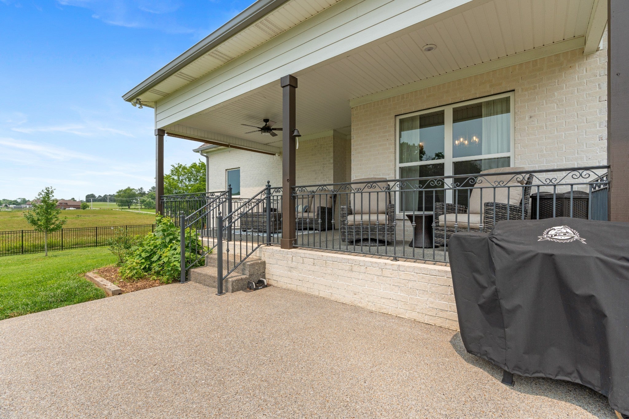 Lebanon, Tennessee, 37087, United States, 4 Bedrooms Bedrooms, ,3 BathroomsBathrooms,Residential,Contingent,2007216