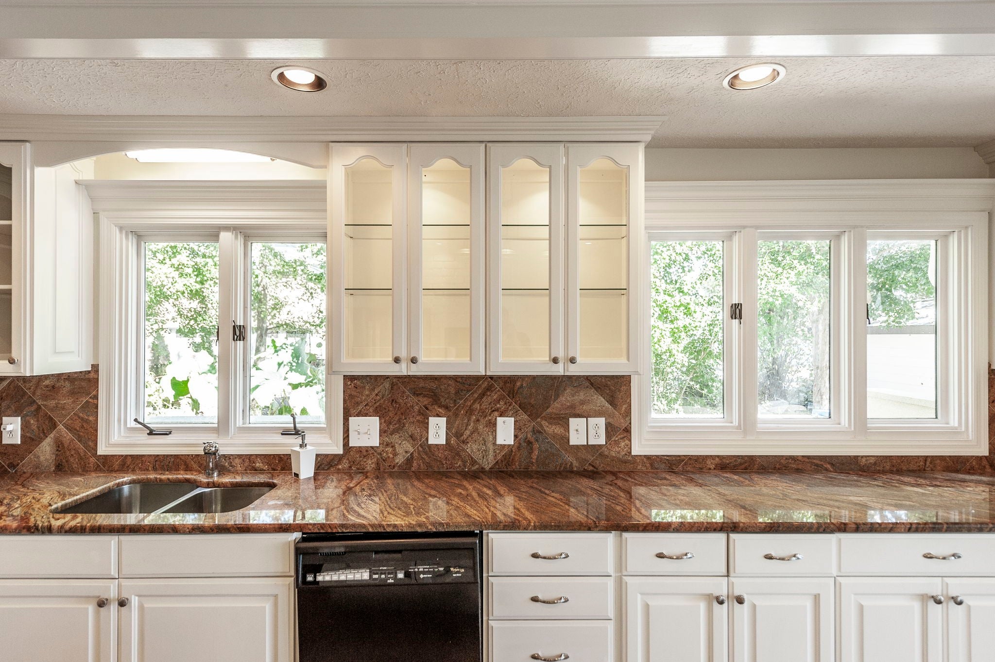 Hendersonville, Tennessee, 37075, United States, 4 Bedrooms Bedrooms, ,4 BathroomsBathrooms,Residential,Active,1959950