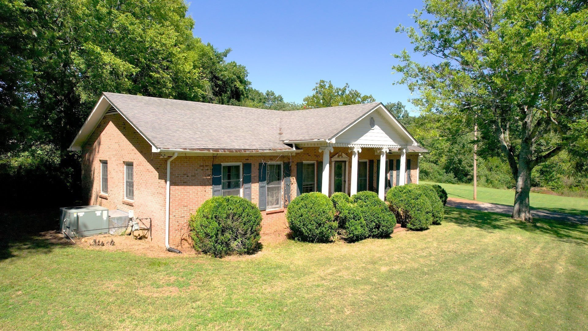 Columbia, Tennessee, 38401, United States, 3 Bedrooms Bedrooms, ,2 BathroomsBathrooms,Residential,Active,1920269