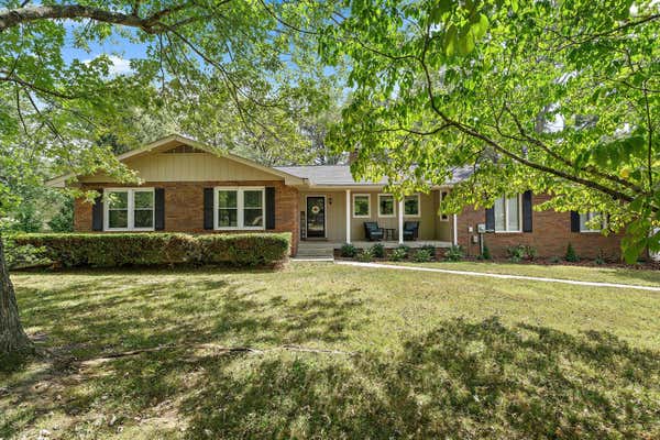 207 HICKORY HILL DR, COTTONTOWN, TN 37048 - Image 1