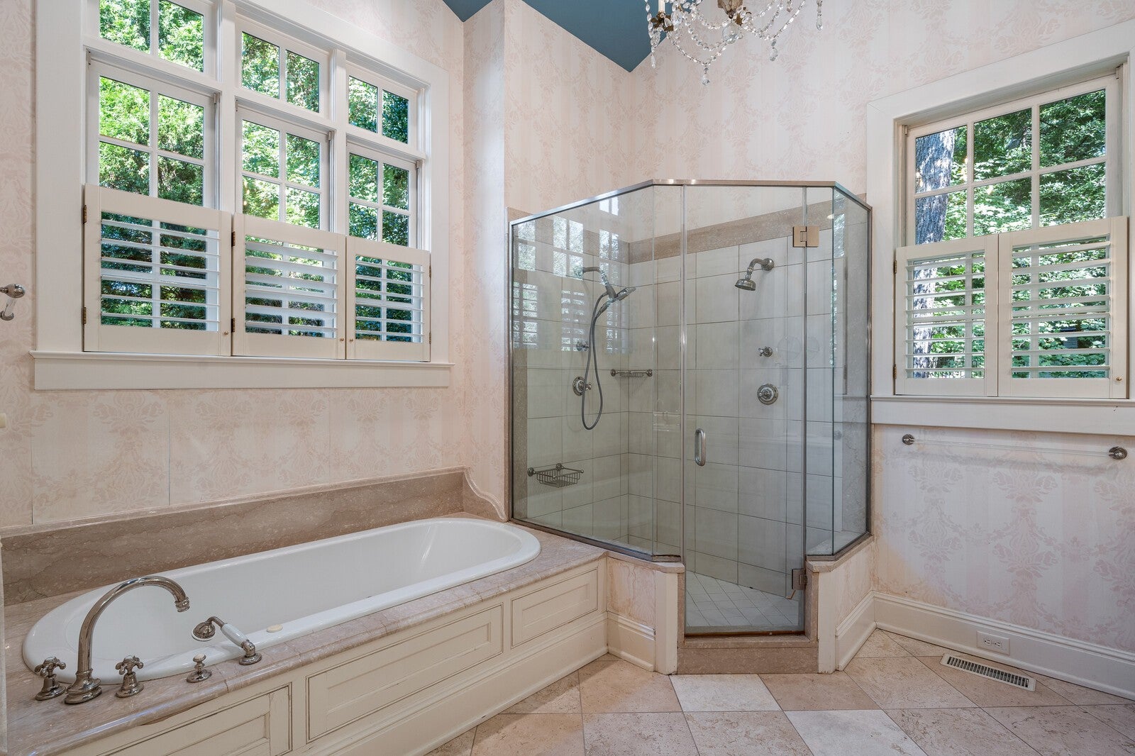 Nashville, Tennessee, 37205, United States, 5 Bedrooms Bedrooms, ,7 BathroomsBathrooms,Residential,Active,1965991