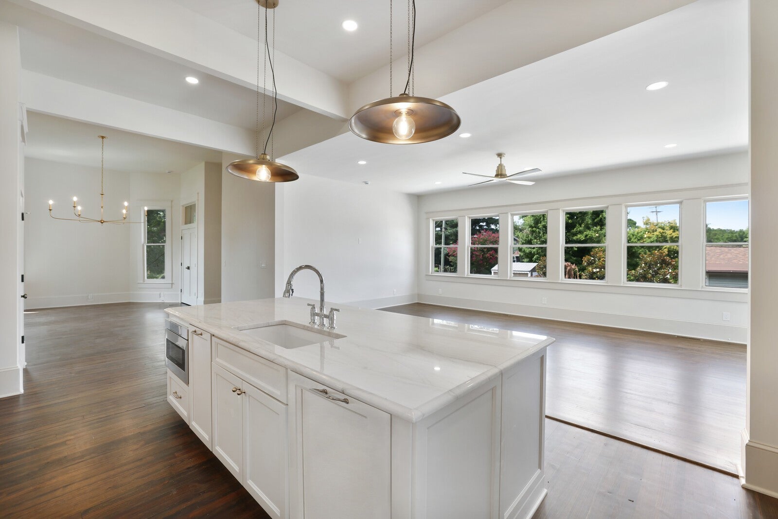 Nashville, Tennessee, 37204, United States, 4 Bedrooms Bedrooms, ,4 BathroomsBathrooms,Residential,Active,1922332