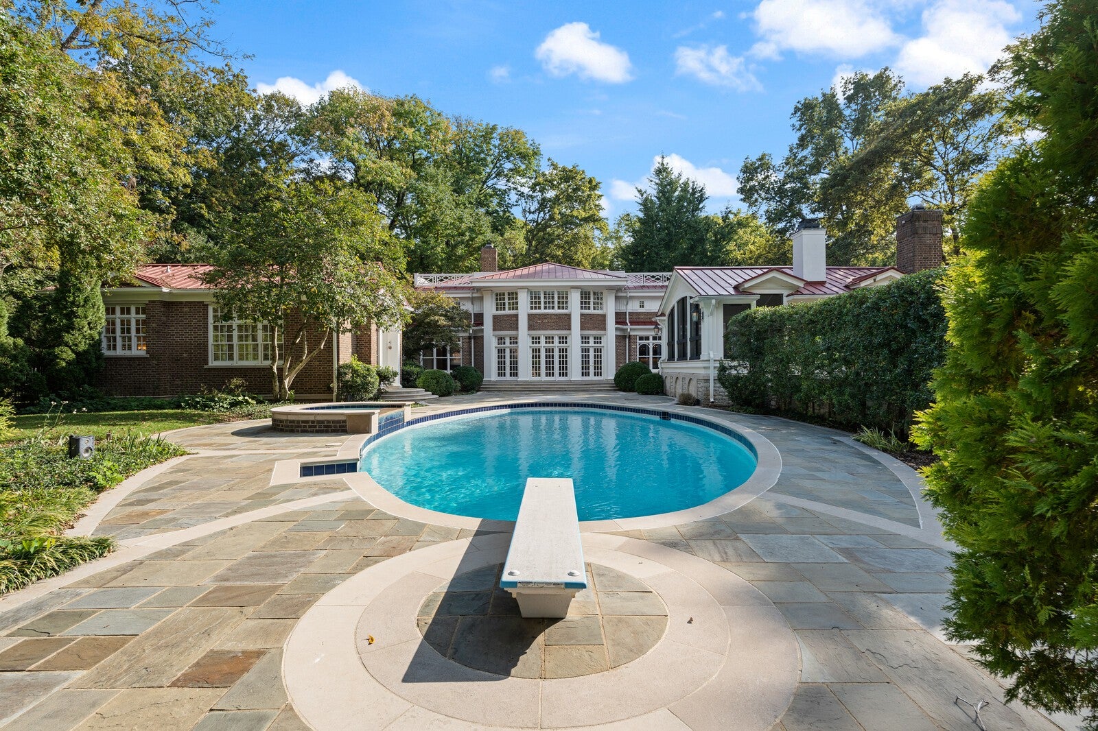 Nashville, Tennessee, 37205, United States, 5 Bedrooms Bedrooms, ,7 BathroomsBathrooms,Residential,Active,1965991