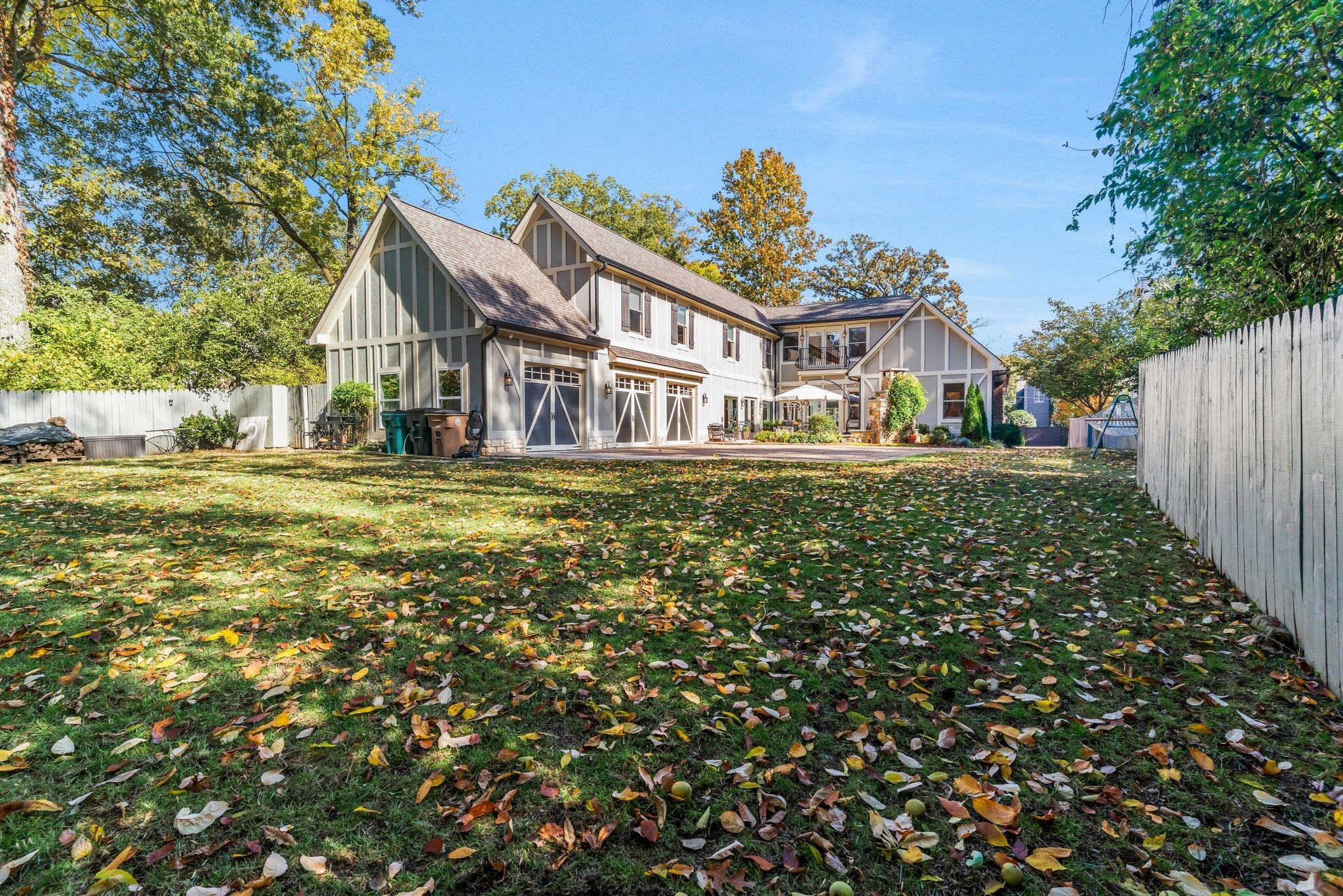 Nashville, Tennessee, 37215, United States, 4 Bedrooms Bedrooms, ,5 BathroomsBathrooms,Residential,Active,1988489