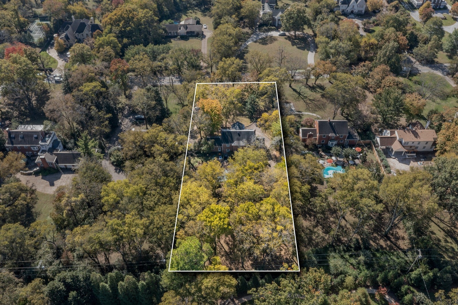 Nashville, Tennessee, 37215, United States, 4 Bedrooms Bedrooms, ,3 BathroomsBathrooms,Residential,Active,1997588