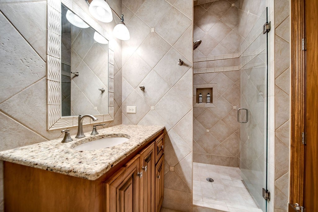 Hendersonville, Tennessee, 37075, United States, 4 Bedrooms Bedrooms, ,4 BathroomsBathrooms,Residential,Active,1936380
