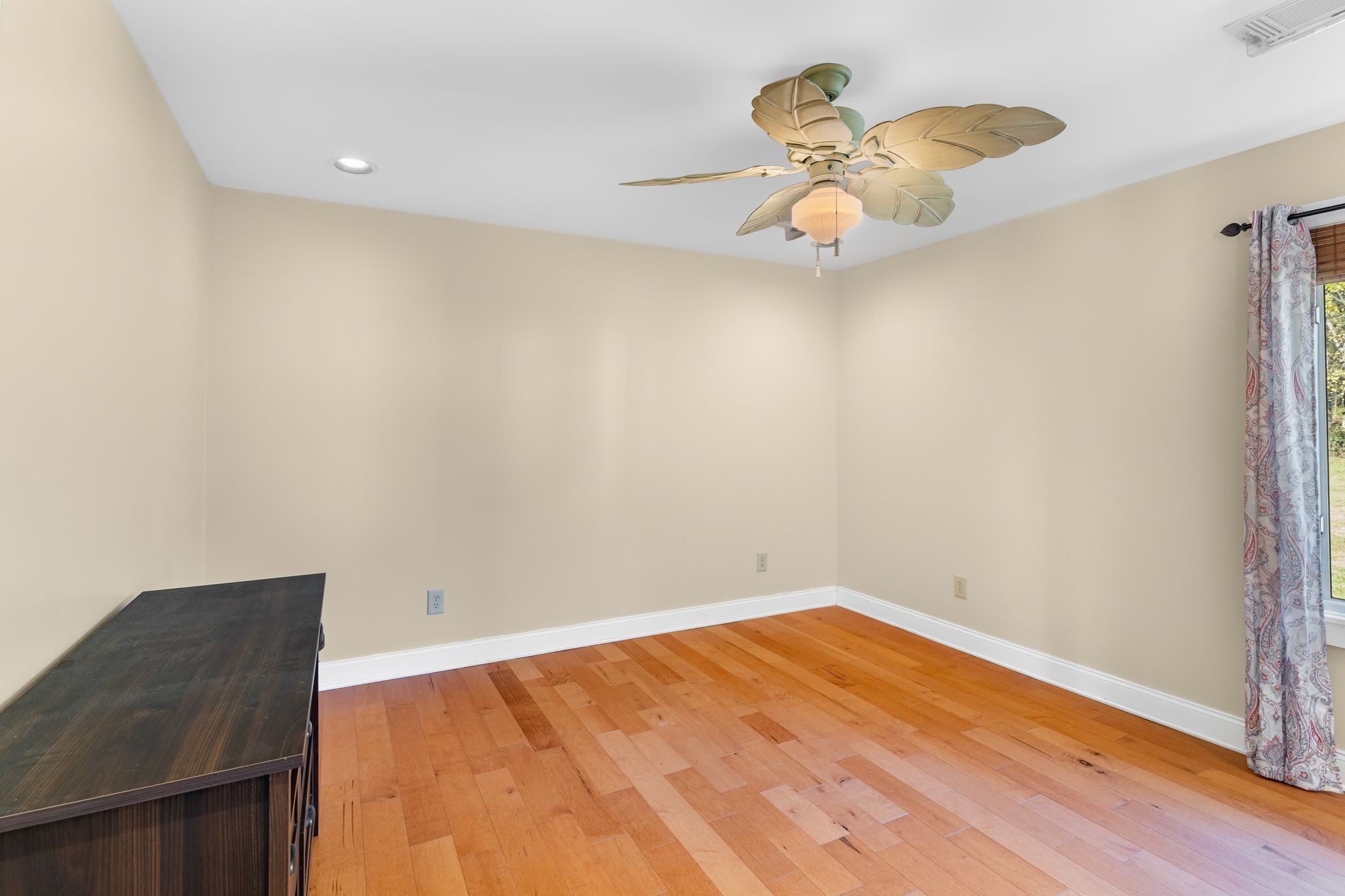 Lebanon, Tennessee, 37087, United States, 3 Bedrooms Bedrooms, ,3 BathroomsBathrooms,Residential,Active,1987222