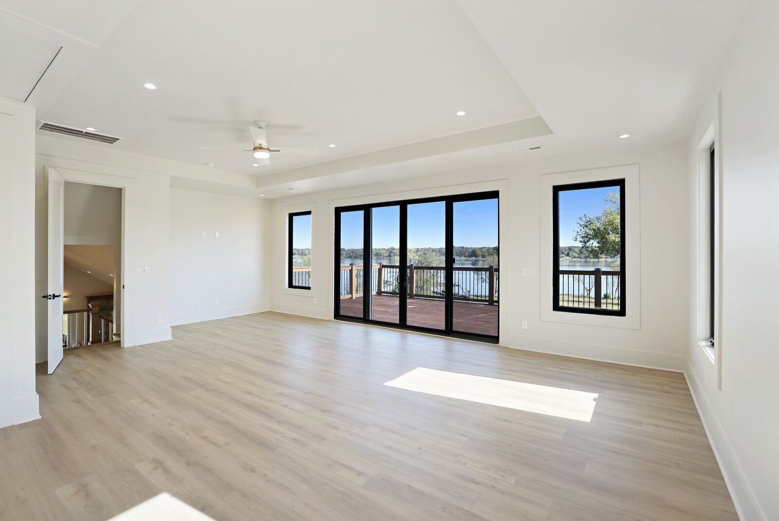 Hendersonville, Tennessee, 37075, United States, 5 Bedrooms Bedrooms, ,5 BathroomsBathrooms,Residential,Active,1988446