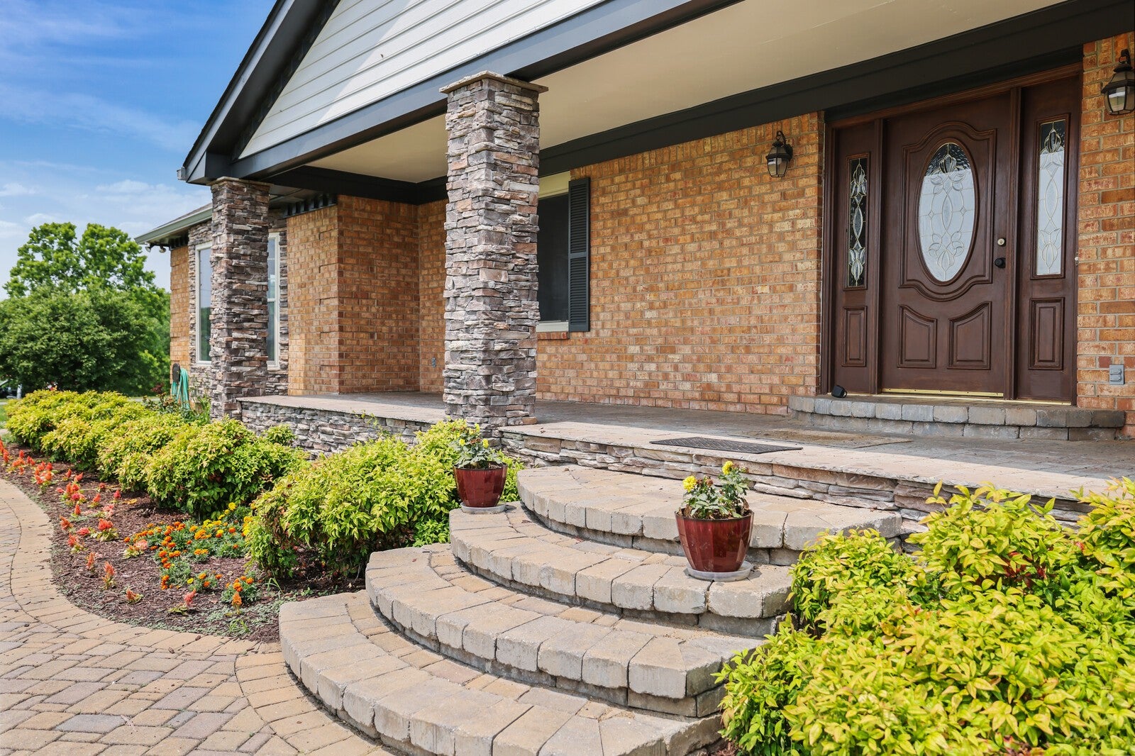 Goodlettsville, Tennessee, 37072, United States, 4 Bedrooms Bedrooms, ,4 BathroomsBathrooms,Residential,Active,1853351