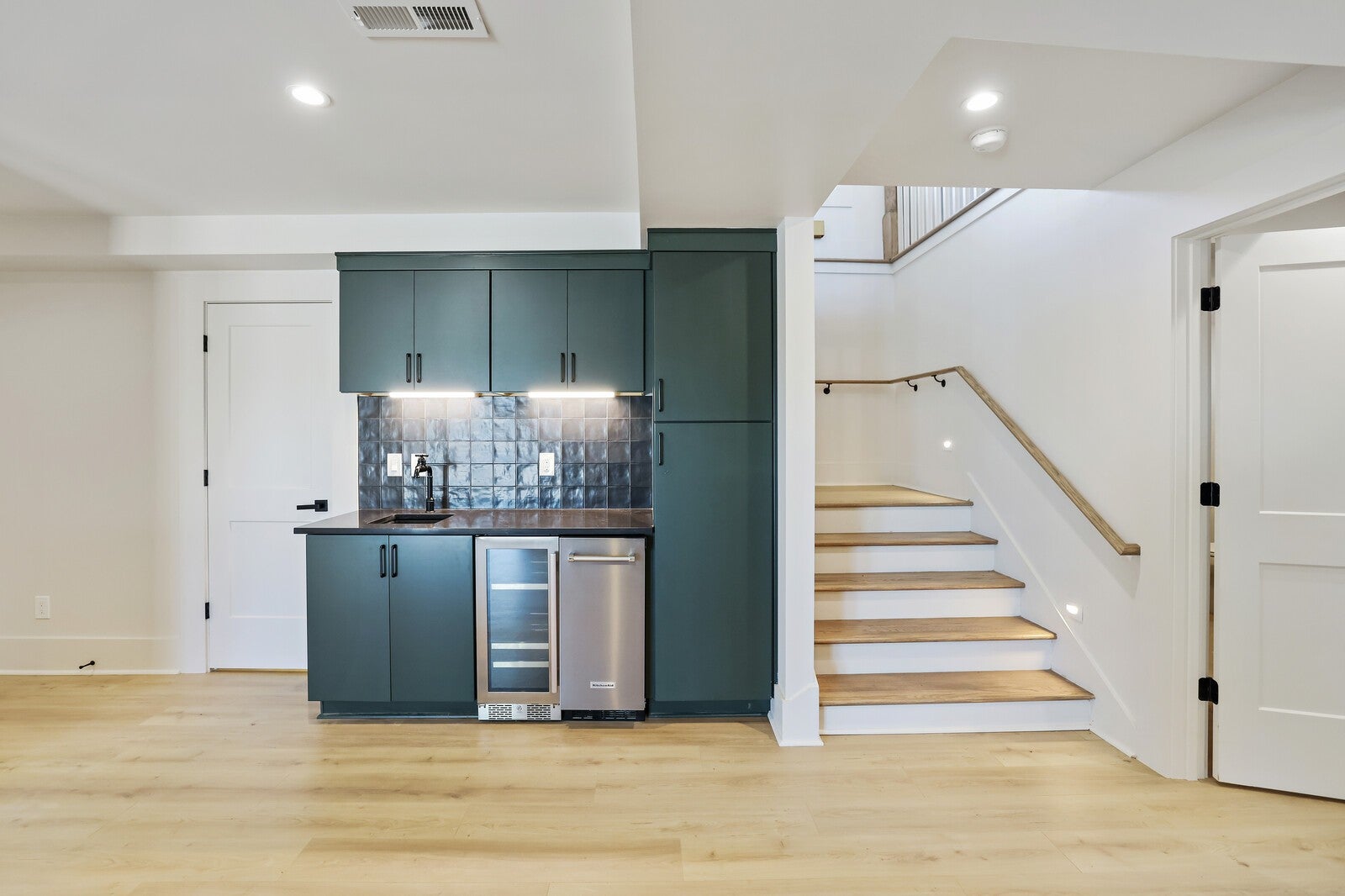 Hendersonville, Tennessee, 37075, United States, 5 Bedrooms Bedrooms, ,5 BathroomsBathrooms,Residential,Active,1988446