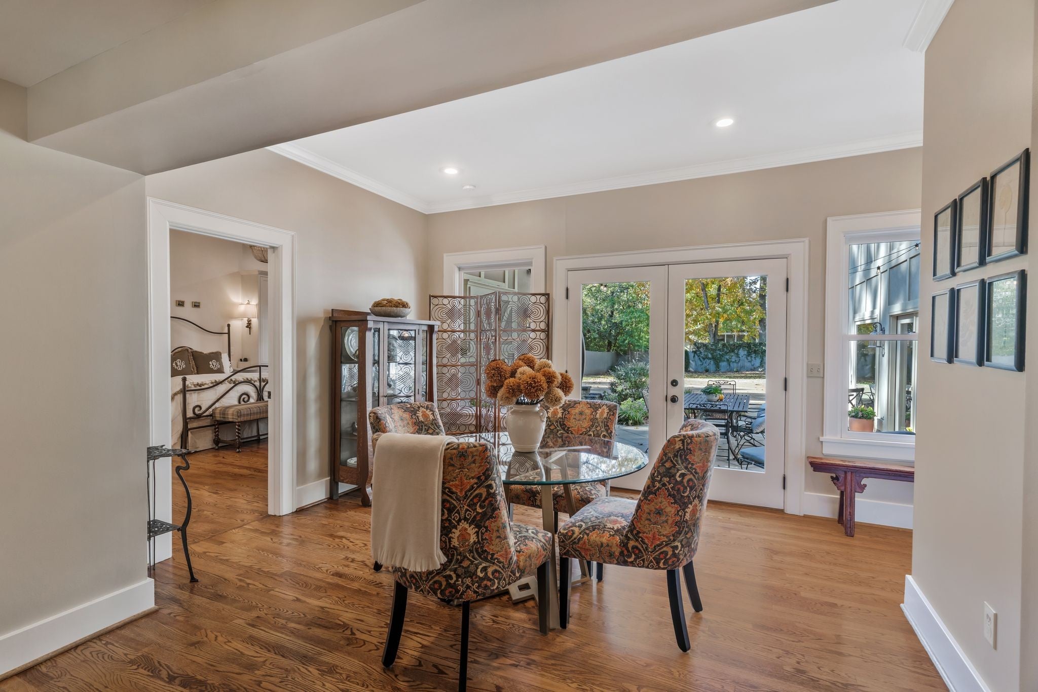 Nashville, Tennessee, 37215, United States, 4 Bedrooms Bedrooms, ,5 BathroomsBathrooms,Residential,Active,1988489