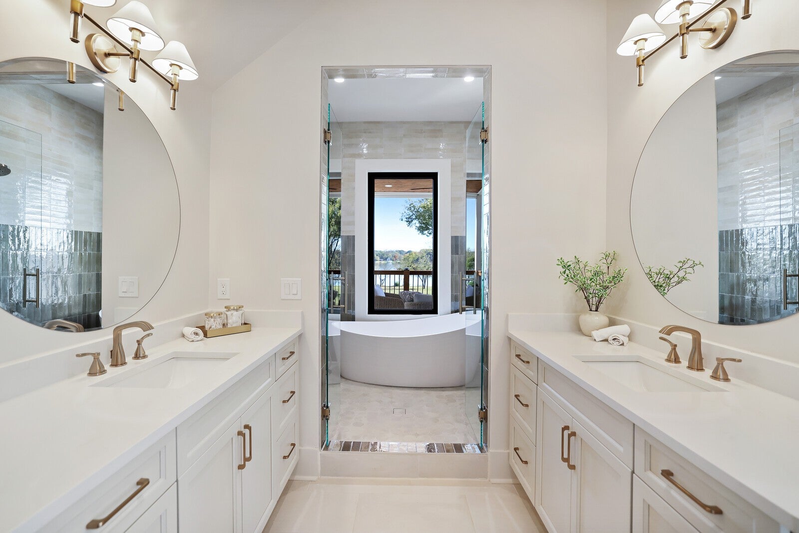 Hendersonville, Tennessee, 37075, United States, 5 Bedrooms Bedrooms, ,5 BathroomsBathrooms,Residential,Active,1988446