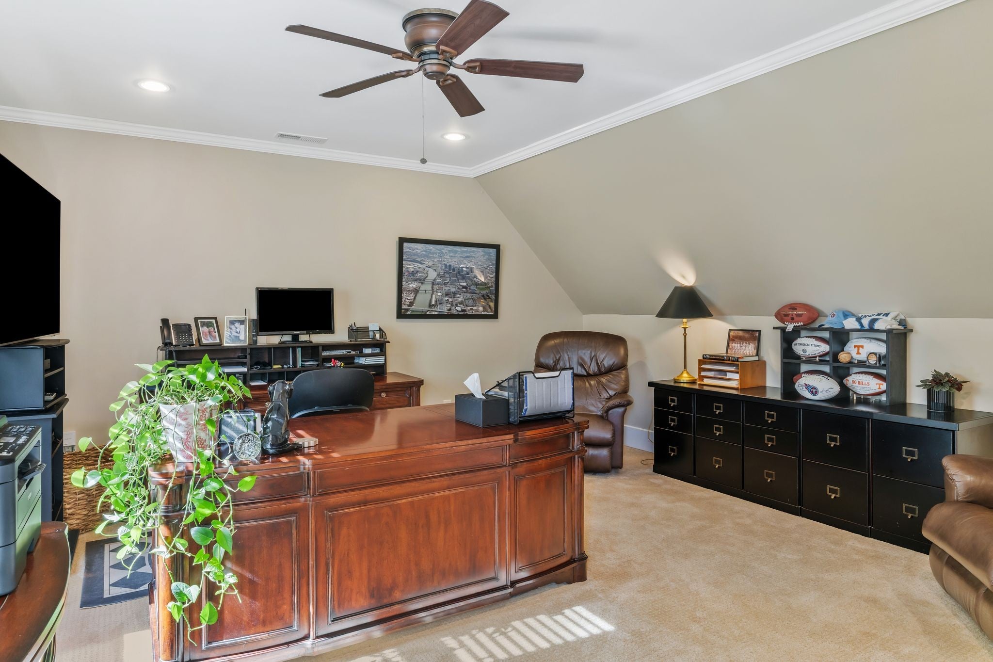 Nashville, Tennessee, 37215, United States, 4 Bedrooms Bedrooms, ,5 BathroomsBathrooms,Residential,Active,1988489