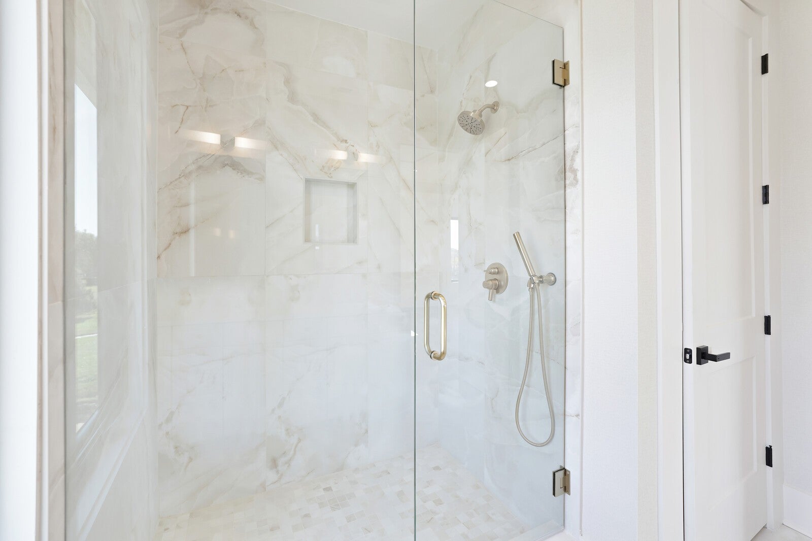 Hendersonville, Tennessee, 37075, United States, 5 Bedrooms Bedrooms, ,5 BathroomsBathrooms,Residential,Active,1988446