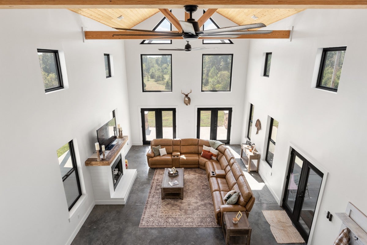 Westmoreland, Tennessee, 37186, United States, 3 Bedrooms Bedrooms, ,3 BathroomsBathrooms,Residential,Active,1964466