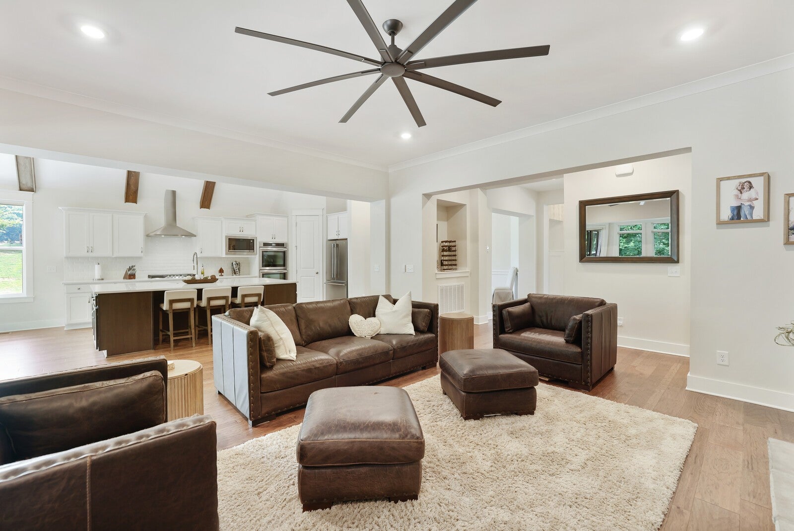 Franklin, Tennessee, 37064, United States, 3 Bedrooms Bedrooms, ,4 BathroomsBathrooms,Residential,Active,1907978