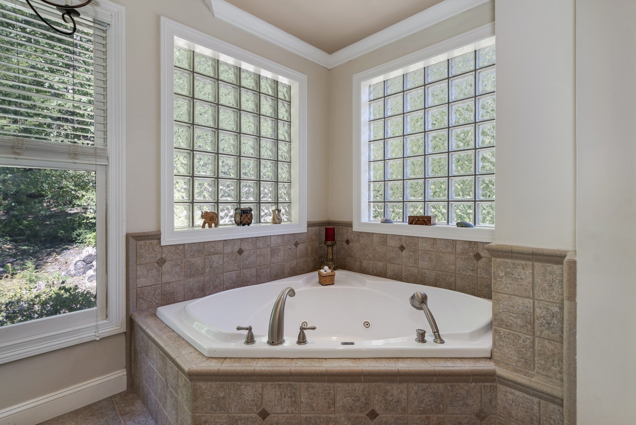 Franklin, Tennessee, 37069, United States, 5 Bedrooms Bedrooms, ,5 BathroomsBathrooms,Residential,Active,1965859