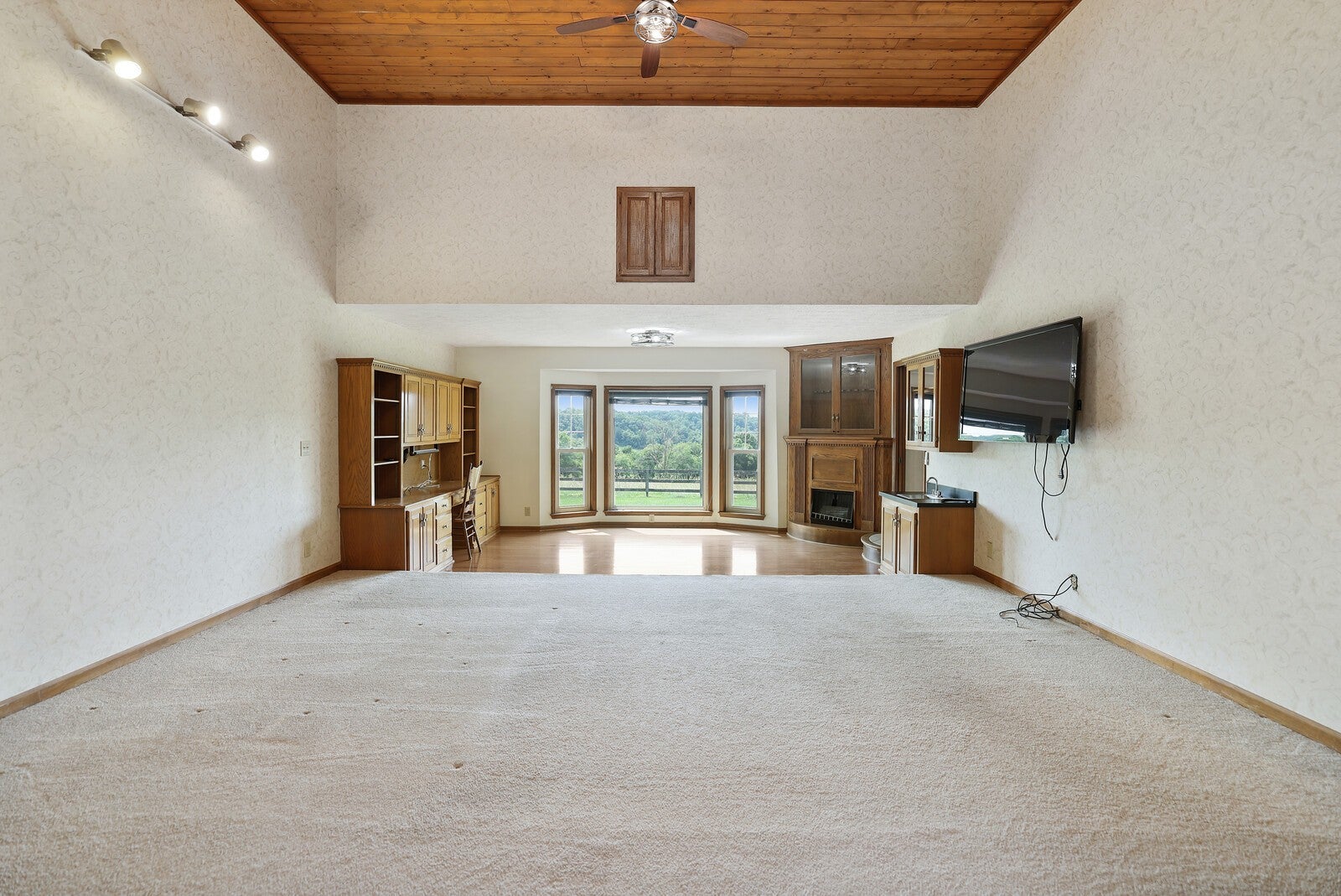 Goodlettsville, Tennessee, 37072, United States, 4 Bedrooms Bedrooms, ,4 BathroomsBathrooms,Residential,Active,1853351