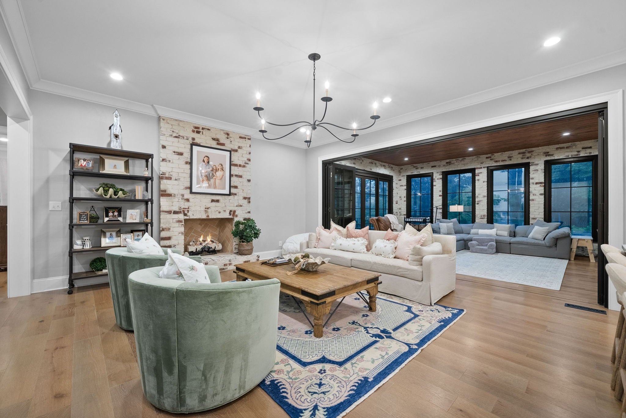 Clarksville, Tennessee, 37043, United States, 7 Bedrooms Bedrooms, ,4 BathroomsBathrooms,Residential,Active,1994960