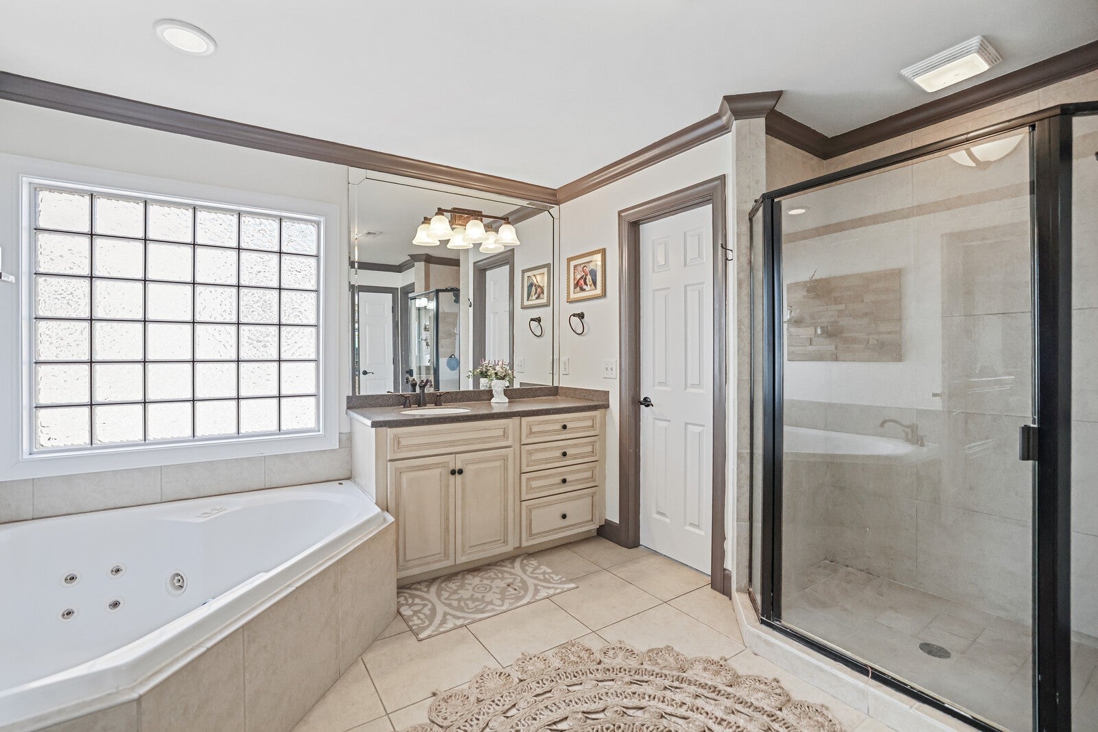 Brentwood, Tennessee, 37027, United States, 5 Bedrooms Bedrooms, ,4 BathroomsBathrooms,Residential,Active,2006880