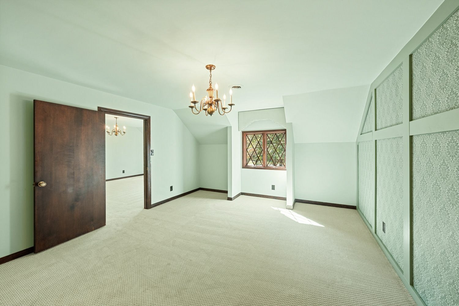 Columbia, Tennessee, 38401, United States, 4 Bedrooms Bedrooms, ,3 BathroomsBathrooms,Residential,Active,1963382