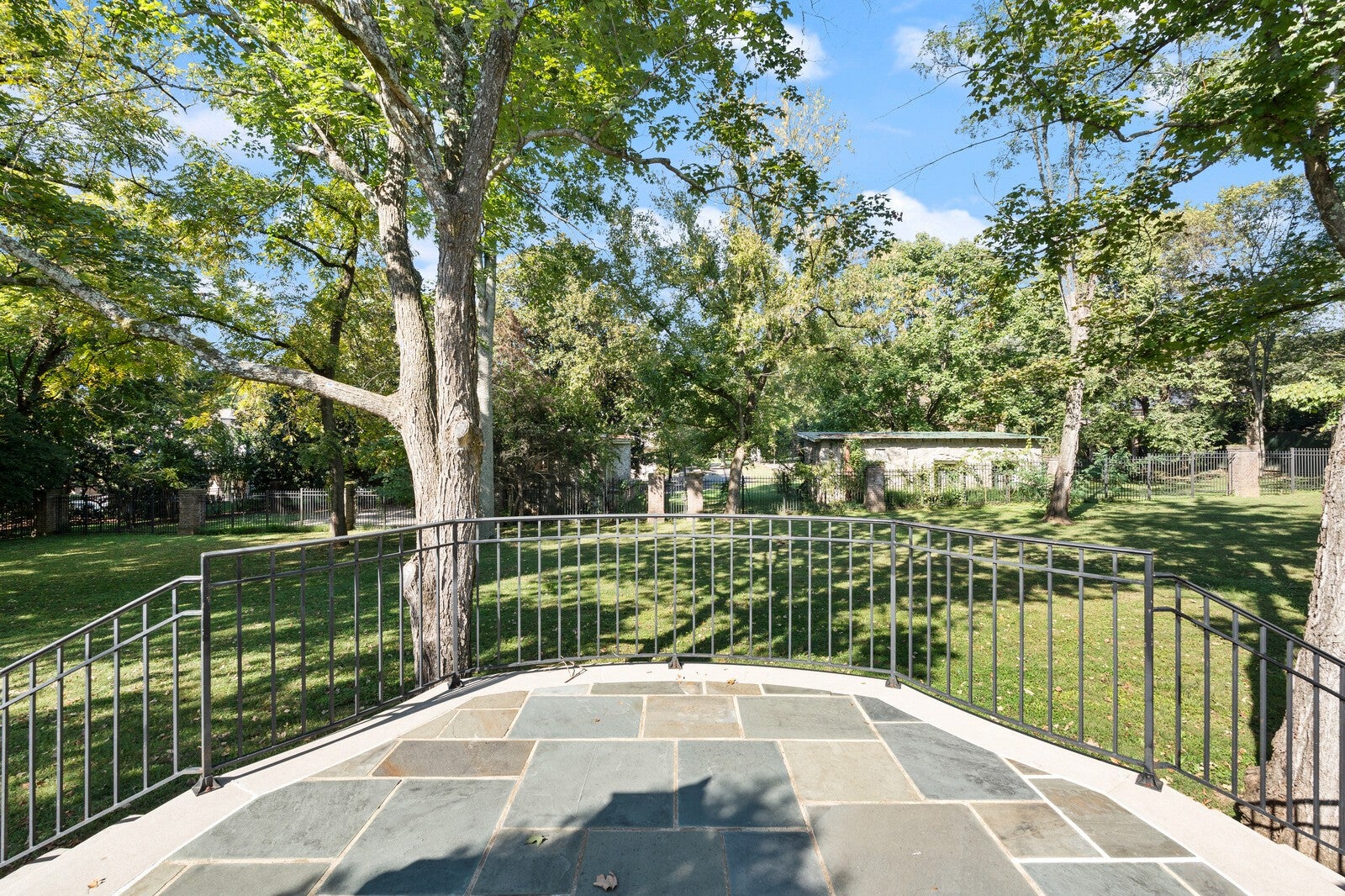 Nashville, Tennessee, 37205, United States, 5 Bedrooms Bedrooms, ,7 BathroomsBathrooms,Residential,Active,1965991