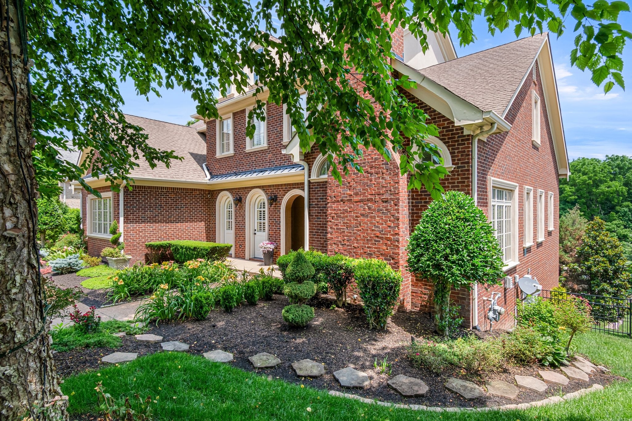 Brentwood, Tennessee, 37027, United States, 5 Bedrooms Bedrooms, ,6 BathroomsBathrooms,Residential,Active,1985582