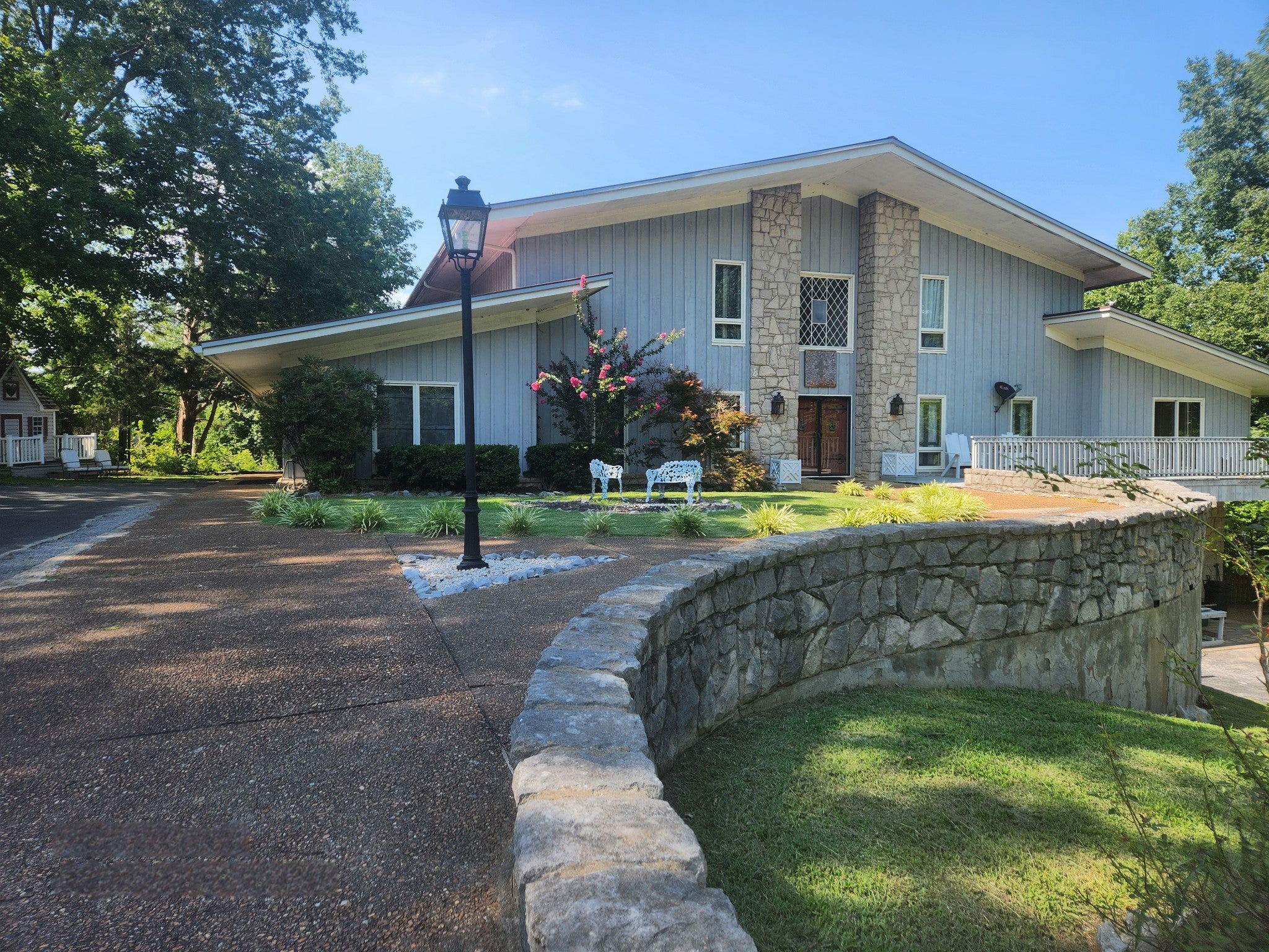 Cadiz, Kentucky, 42211, United States, 8 Bedrooms Bedrooms, ,9 BathroomsBathrooms,Residential,Active,1764487