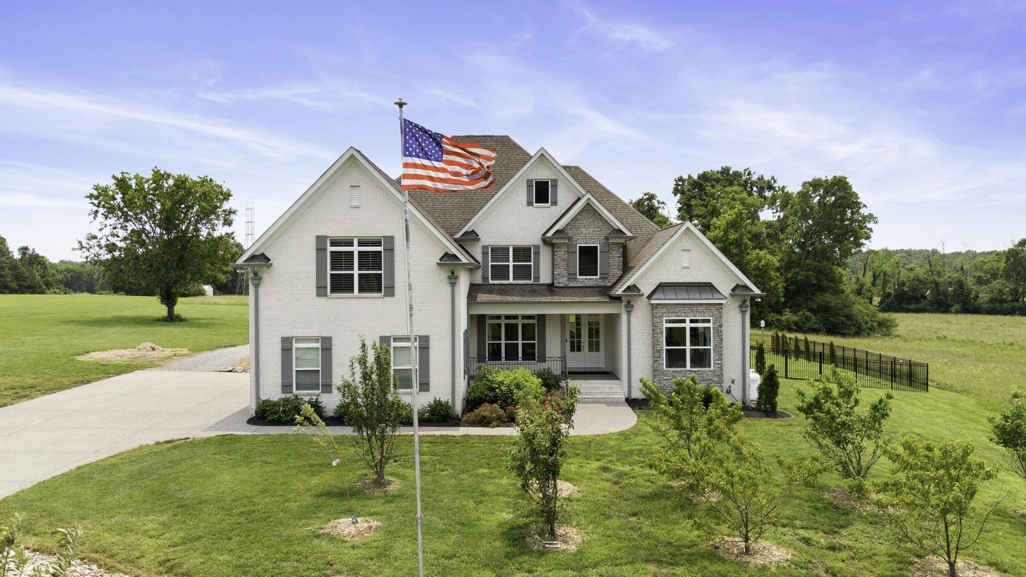 Lebanon, Tennessee, 37087, United States, 4 Bedrooms Bedrooms, ,3 BathroomsBathrooms,Residential,Contingent,2007216