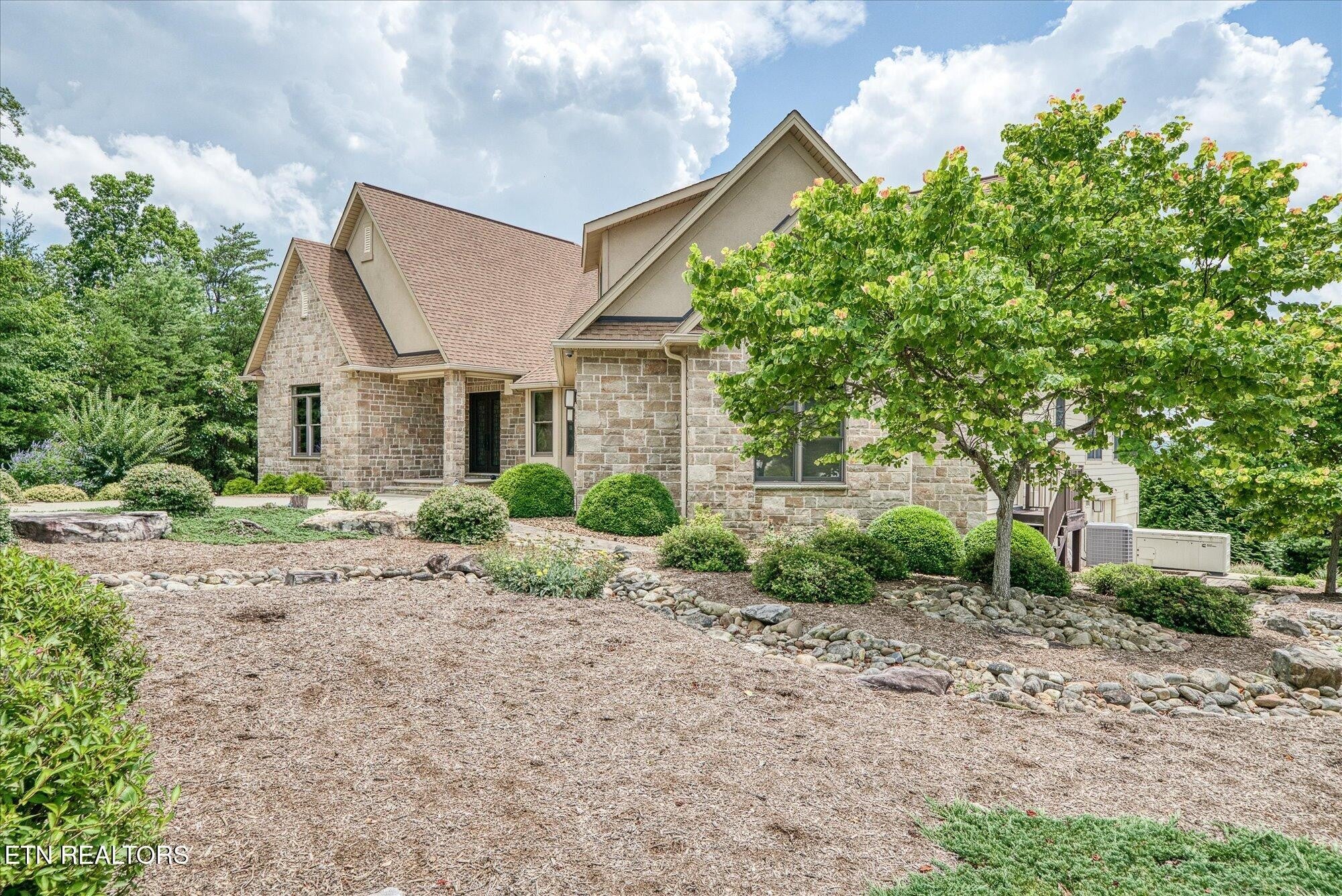 Crossville, Tennessee, 38558, United States, 4 Bedrooms Bedrooms, ,4 BathroomsBathrooms,Residential,Active,2011427