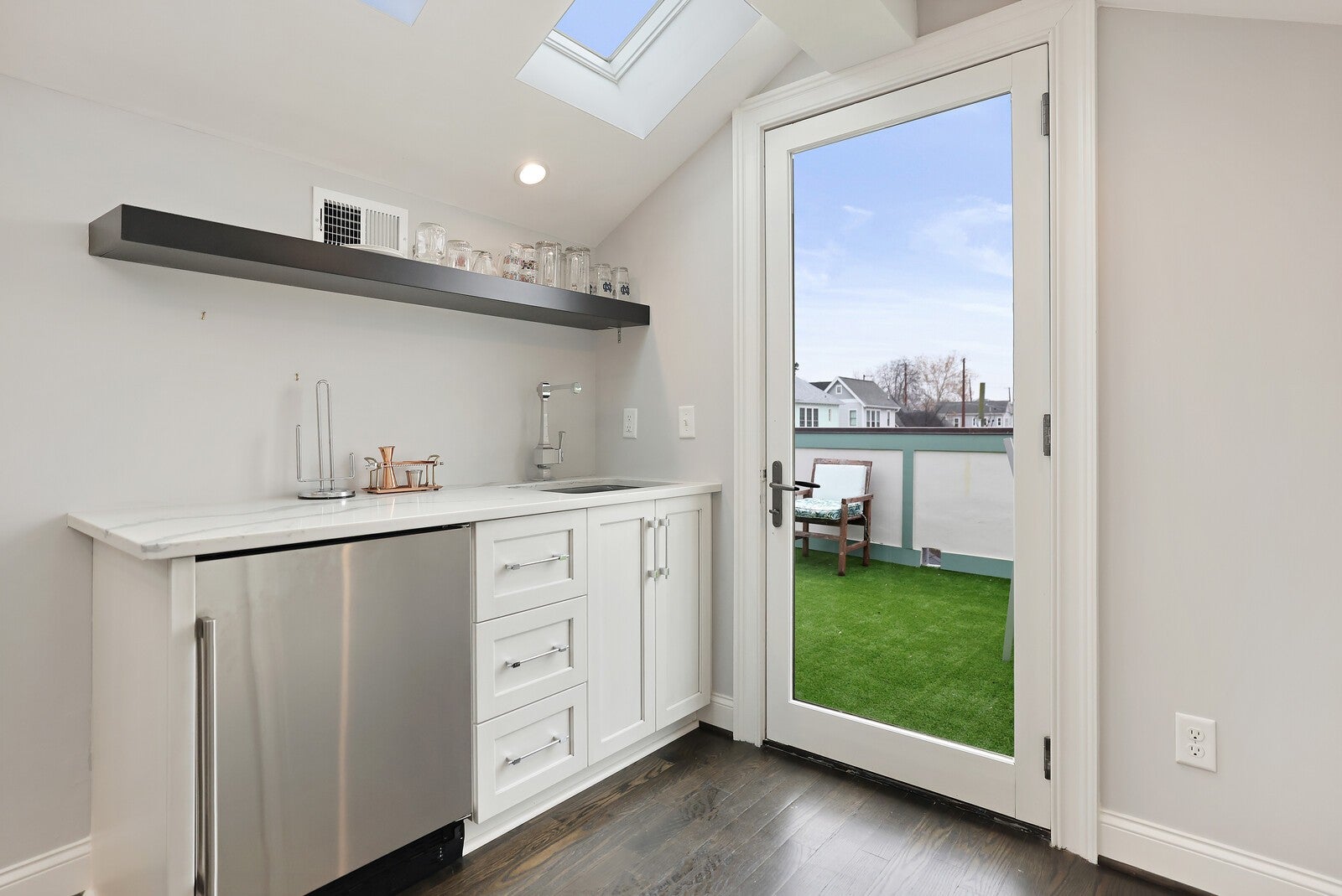 Nashville, Tennessee, 37206, United States, 7 Bedrooms Bedrooms, ,8 BathroomsBathrooms,Residential,Active,2006799