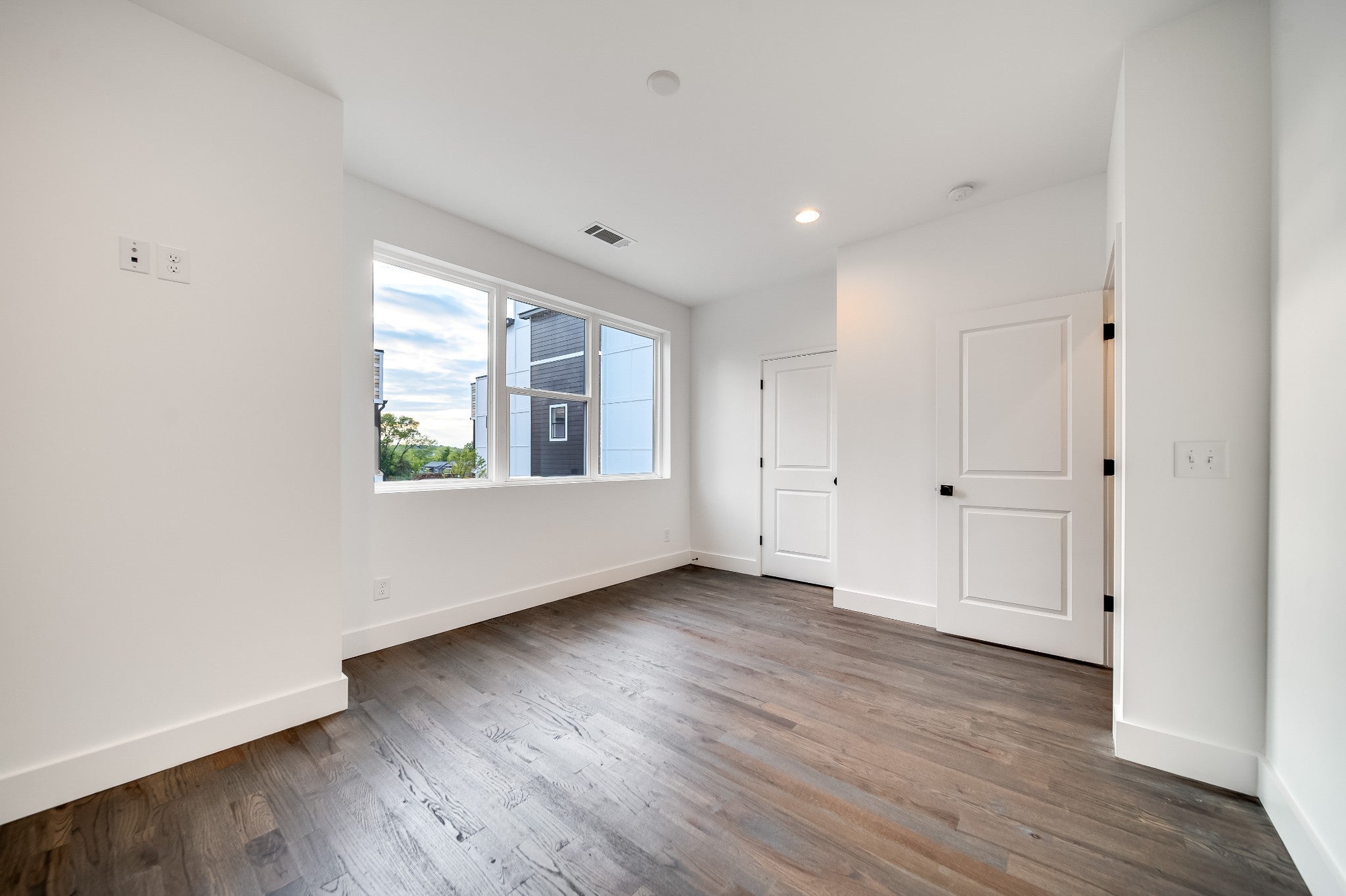 Nashville, Tennessee, 37207, United States, ,Residential,Active,1907970