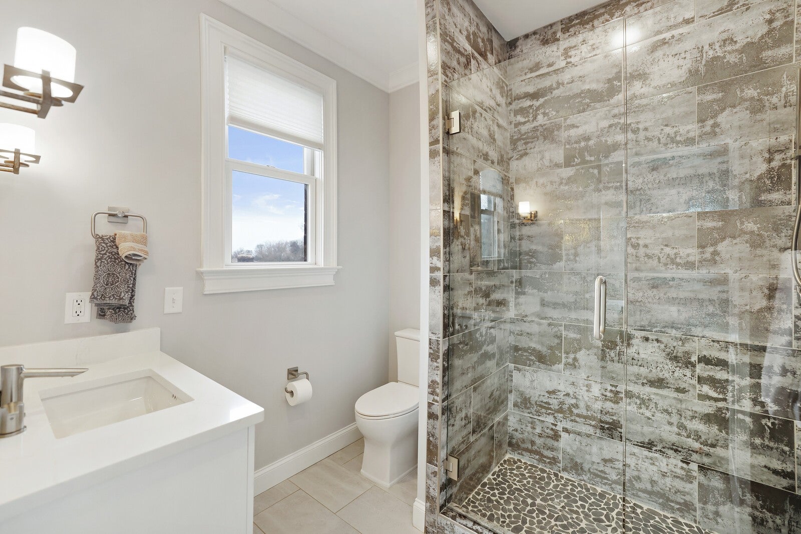 Nashville, Tennessee, 37206, United States, 7 Bedrooms Bedrooms, ,8 BathroomsBathrooms,Residential,Active,2006799