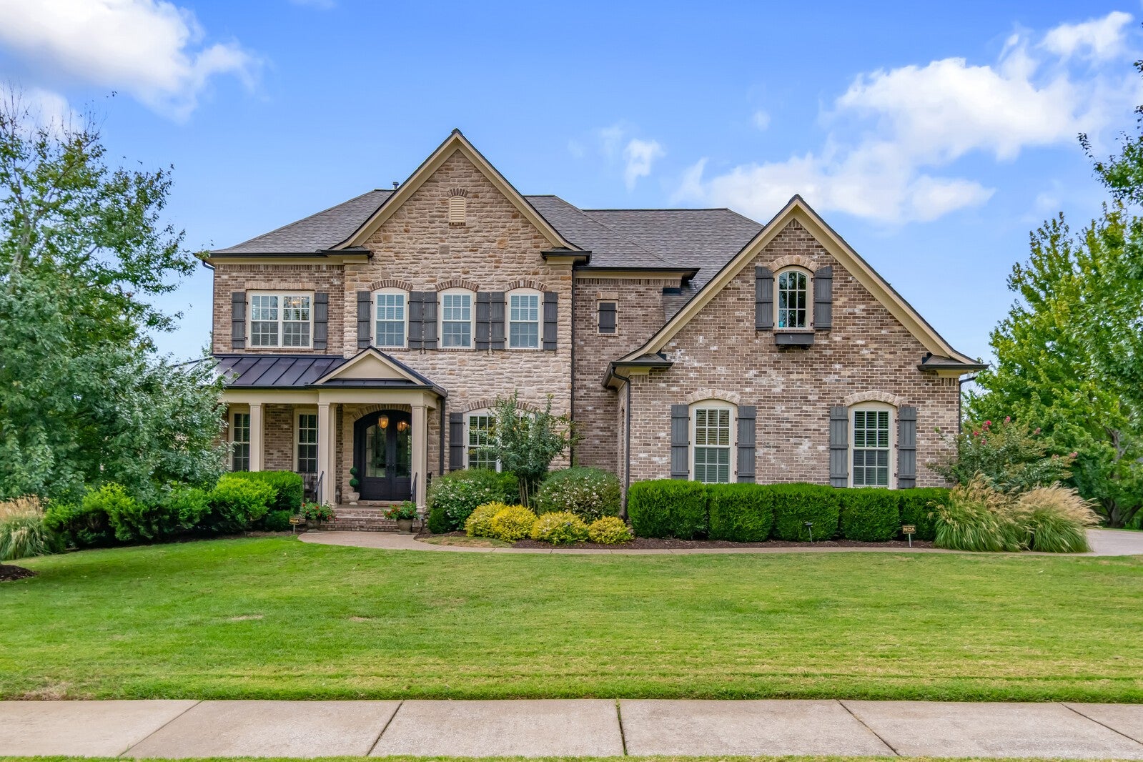 Brentwood, Tennessee, 37027, United States, 5 Bedrooms Bedrooms, ,7 BathroomsBathrooms,Residential,Active,2011215