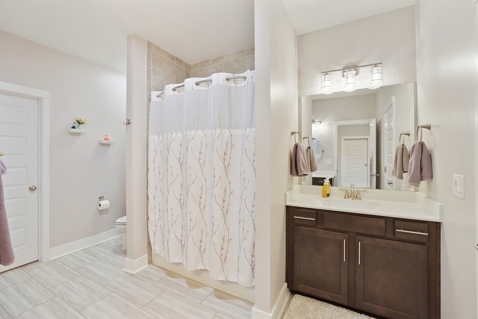 Spring Hill, Tennessee, 37174, United States, 5 Bedrooms Bedrooms, ,5 BathroomsBathrooms,Residential,Active,1790153