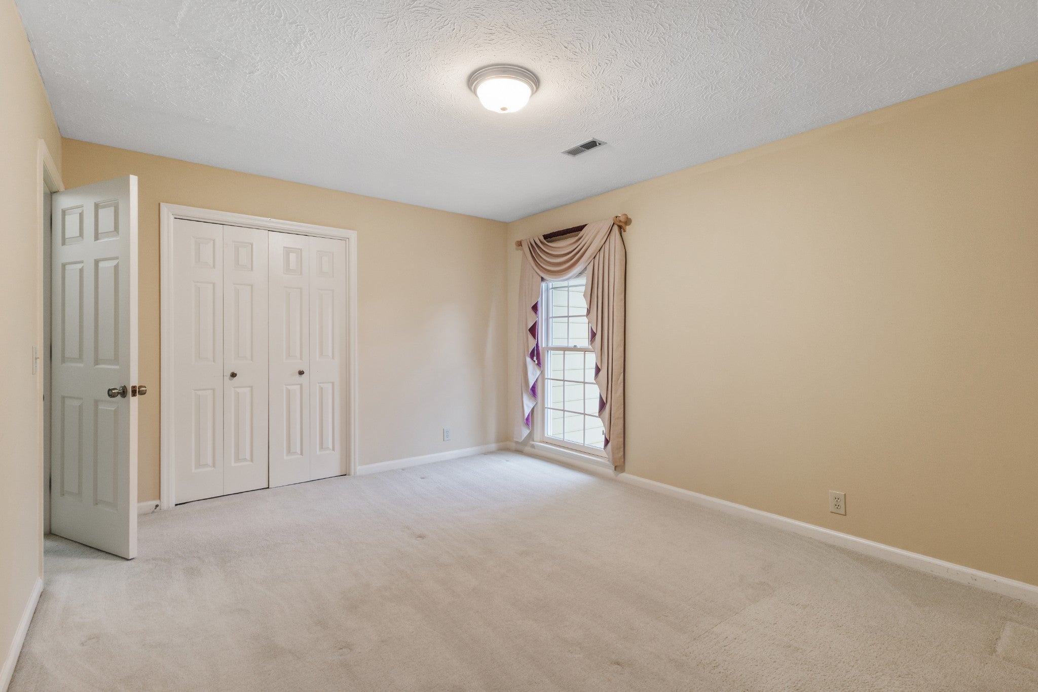 Gallatin, Tennessee, 37066, United States, 4 Bedrooms Bedrooms, ,3 BathroomsBathrooms,Residential,Active,1886830