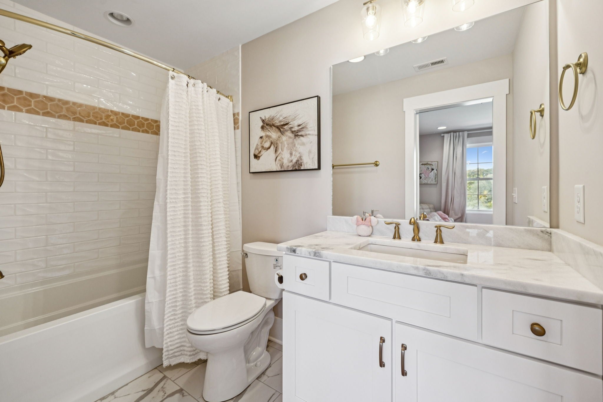 Lebanon, Tennessee, 37090, United States, 3 Bedrooms Bedrooms, ,4 BathroomsBathrooms,Residential,Active,2006888