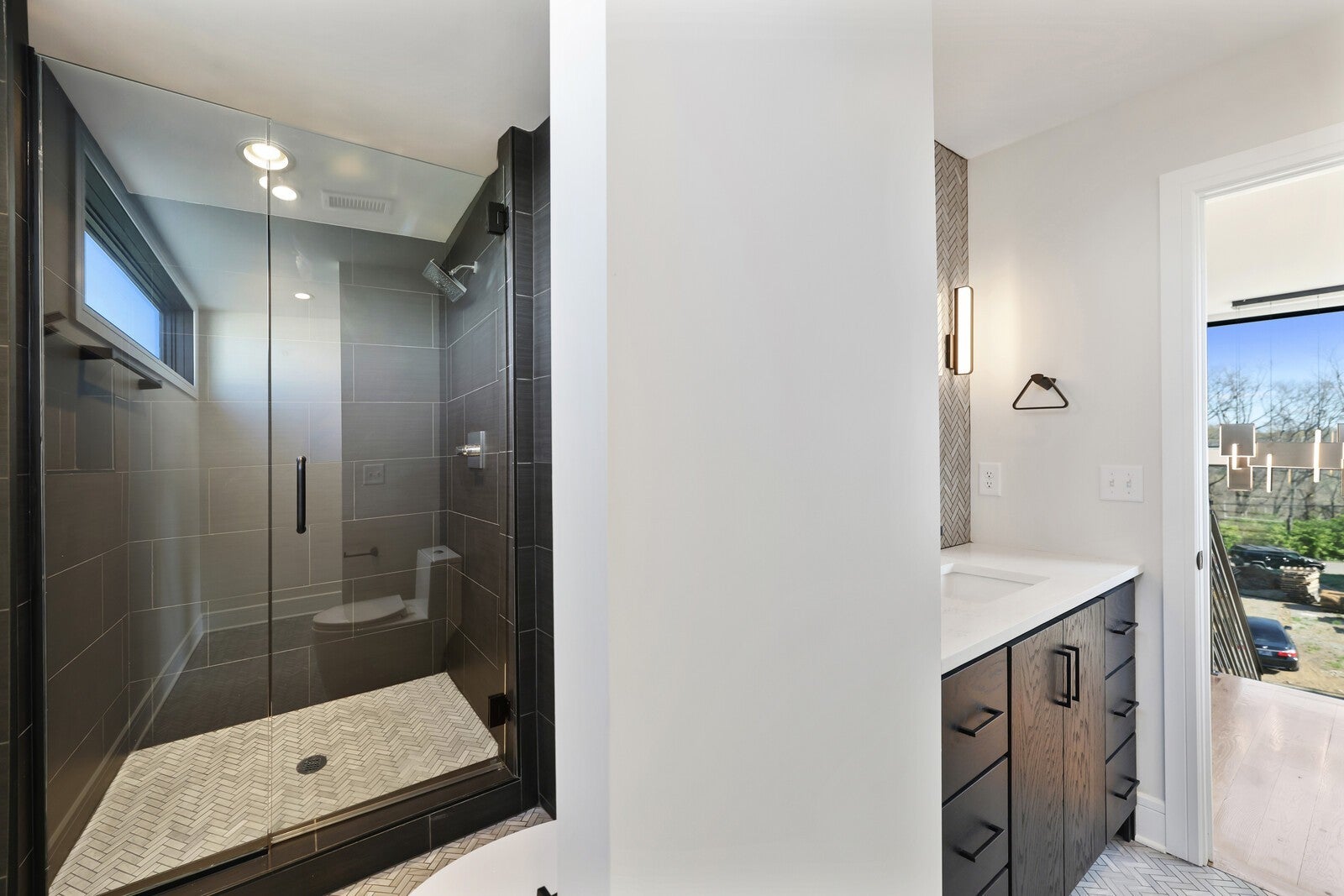 Nashville, Tennessee, 37209, United States, 4 Bedrooms Bedrooms, ,5 BathroomsBathrooms,Residential,Active,1888976