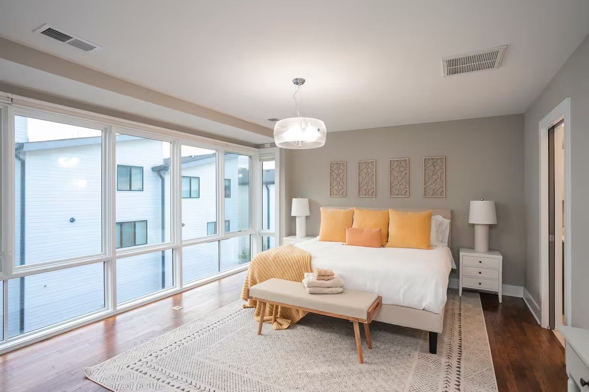 Nashville, Tennessee, 37208, United States, 7 Bedrooms Bedrooms, ,7 BathroomsBathrooms,Residential,Active,1997582