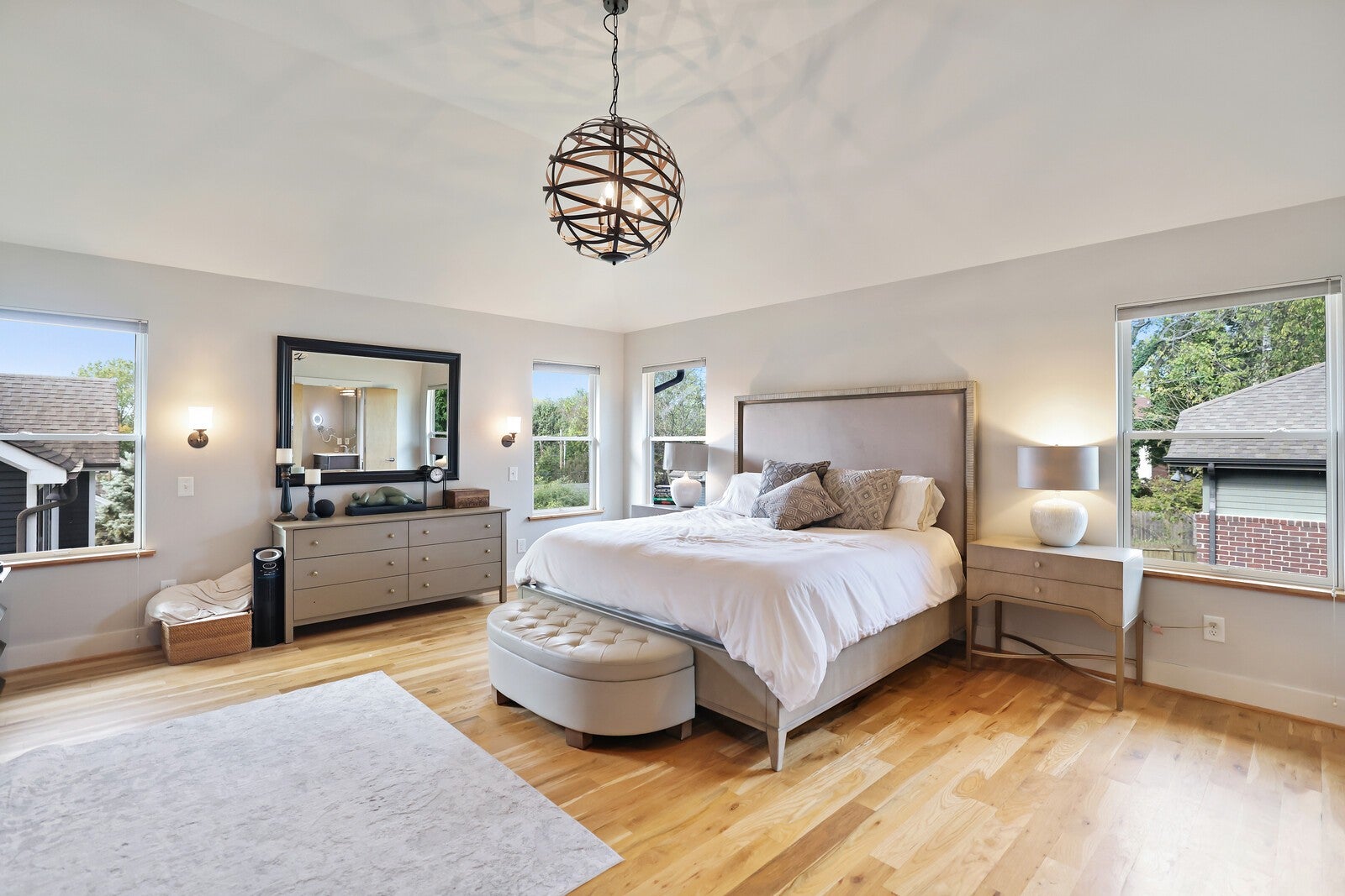 Nashville, Tennessee, 37206, United States, 4 Bedrooms Bedrooms, ,3 BathroomsBathrooms,Residential,Active,1969649