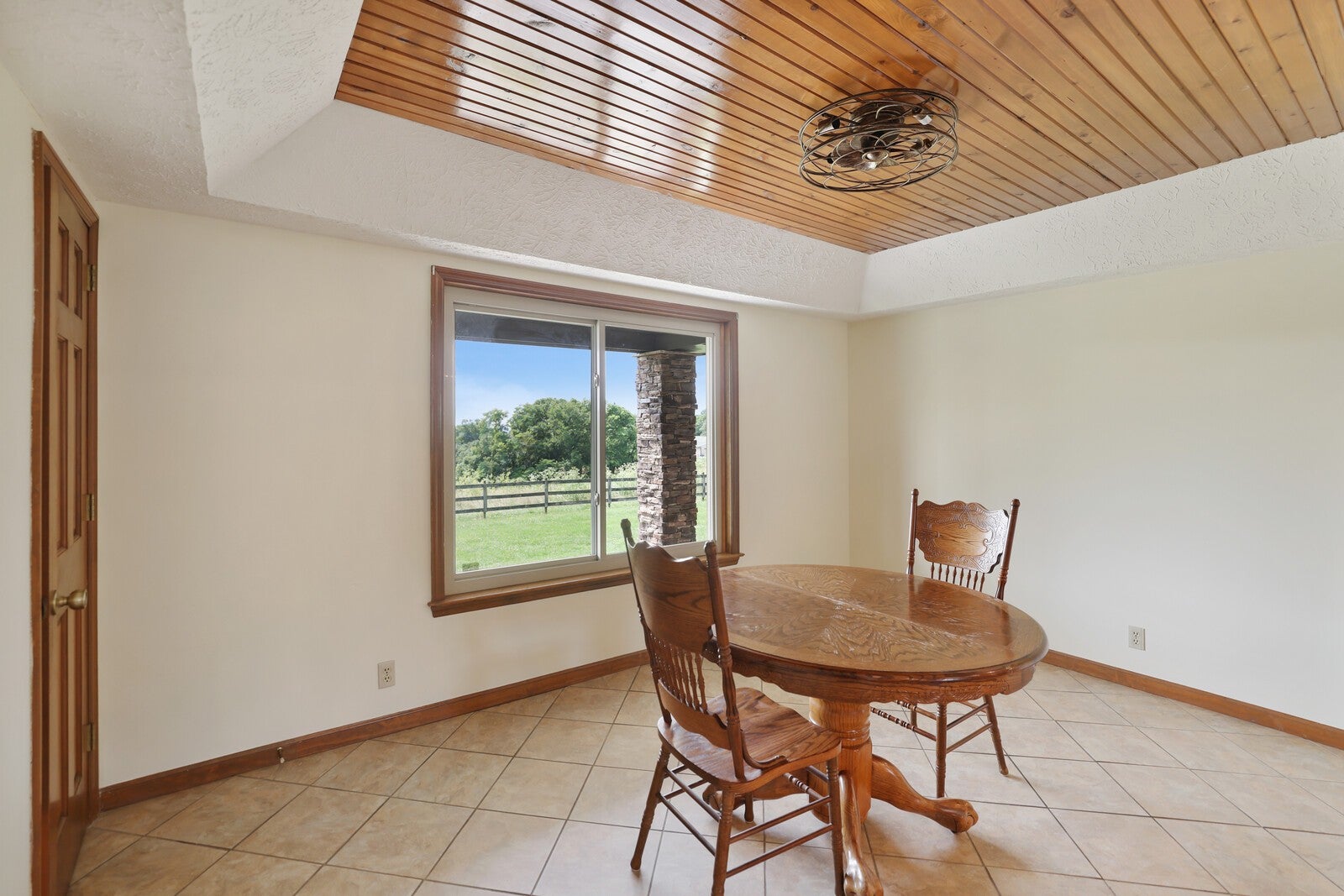 Goodlettsville, Tennessee, 37072, United States, 4 Bedrooms Bedrooms, ,4 BathroomsBathrooms,Residential,Active,1853351