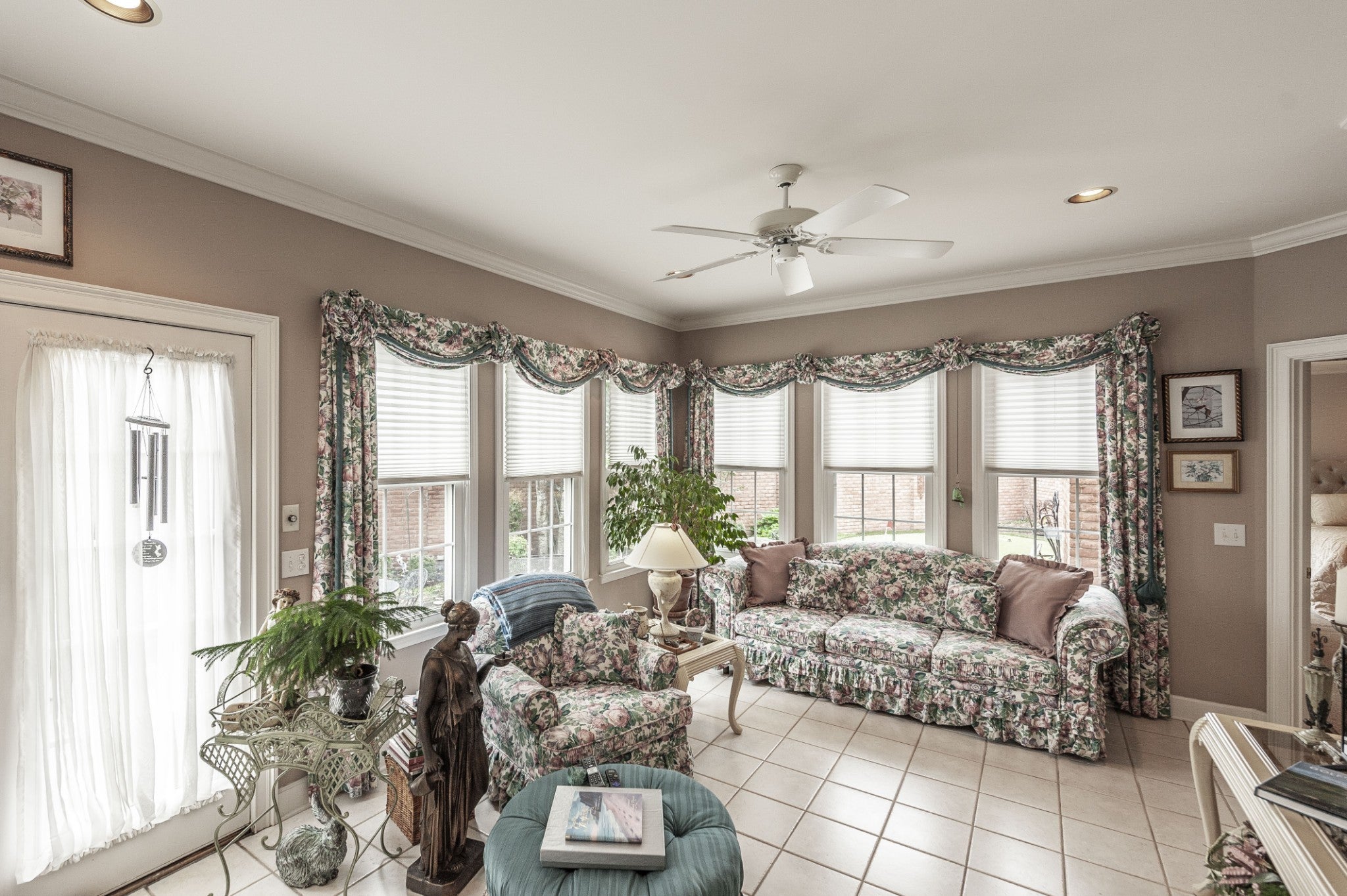 Hendersonville, Tennessee, 37075, United States, 4 Bedrooms Bedrooms, ,4 BathroomsBathrooms,Residential,Active,2003550