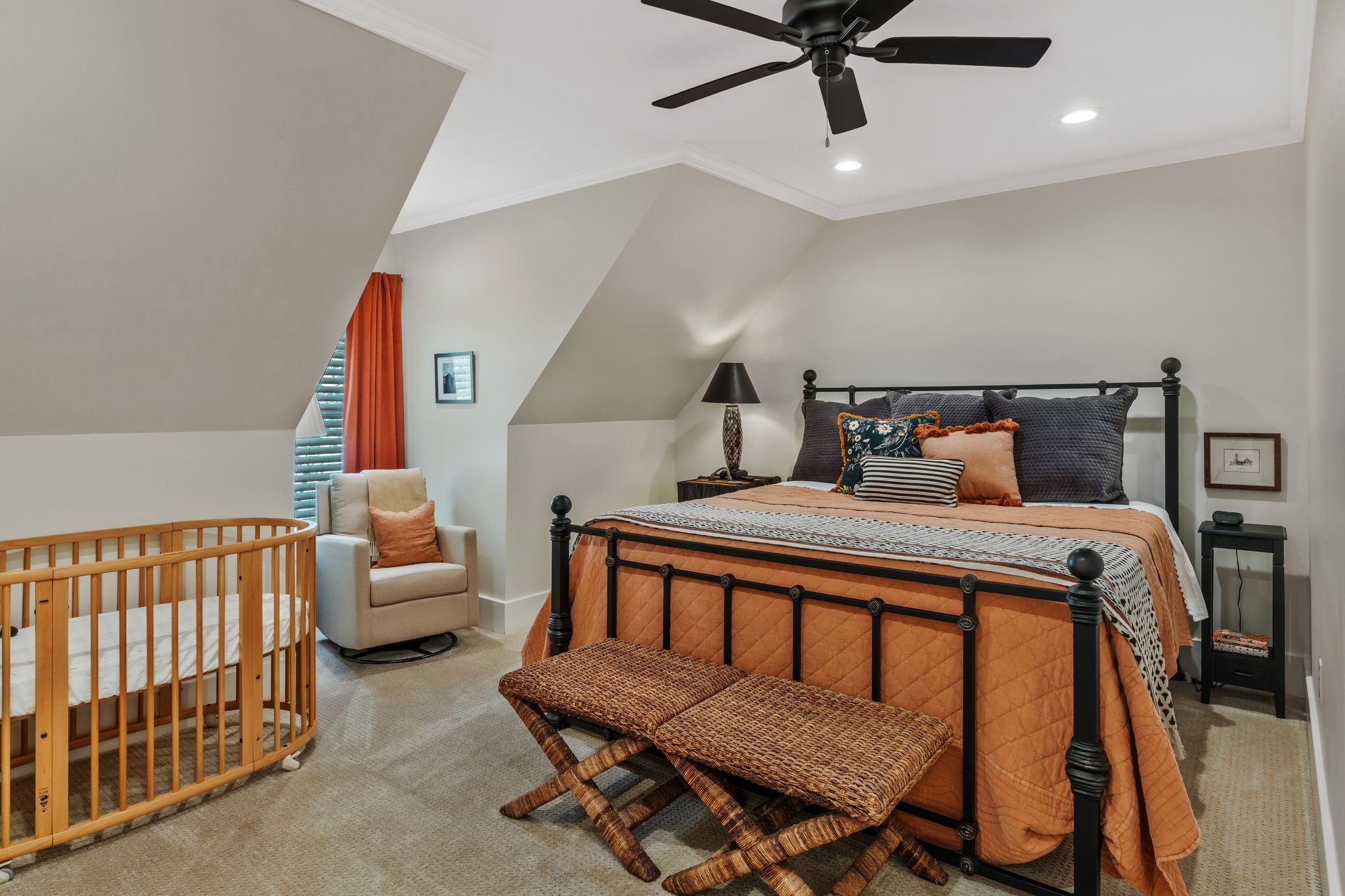 Nashville, Tennessee, 37215, United States, 4 Bedrooms Bedrooms, ,5 BathroomsBathrooms,Residential,Active,1988489