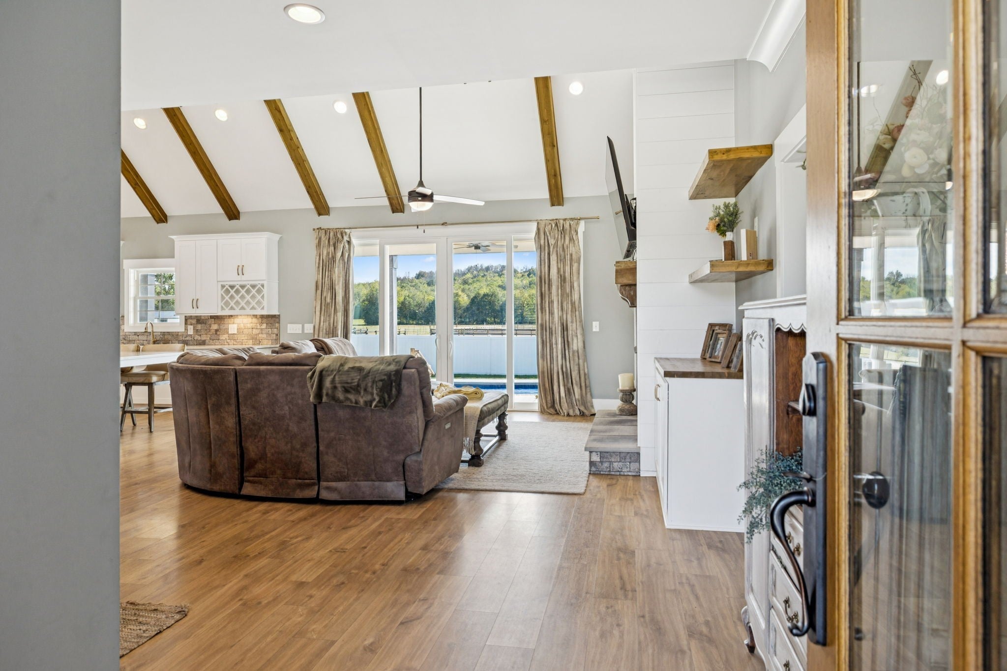 Lebanon, Tennessee, 37090, United States, 3 Bedrooms Bedrooms, ,4 BathroomsBathrooms,Residential,Active,2006888