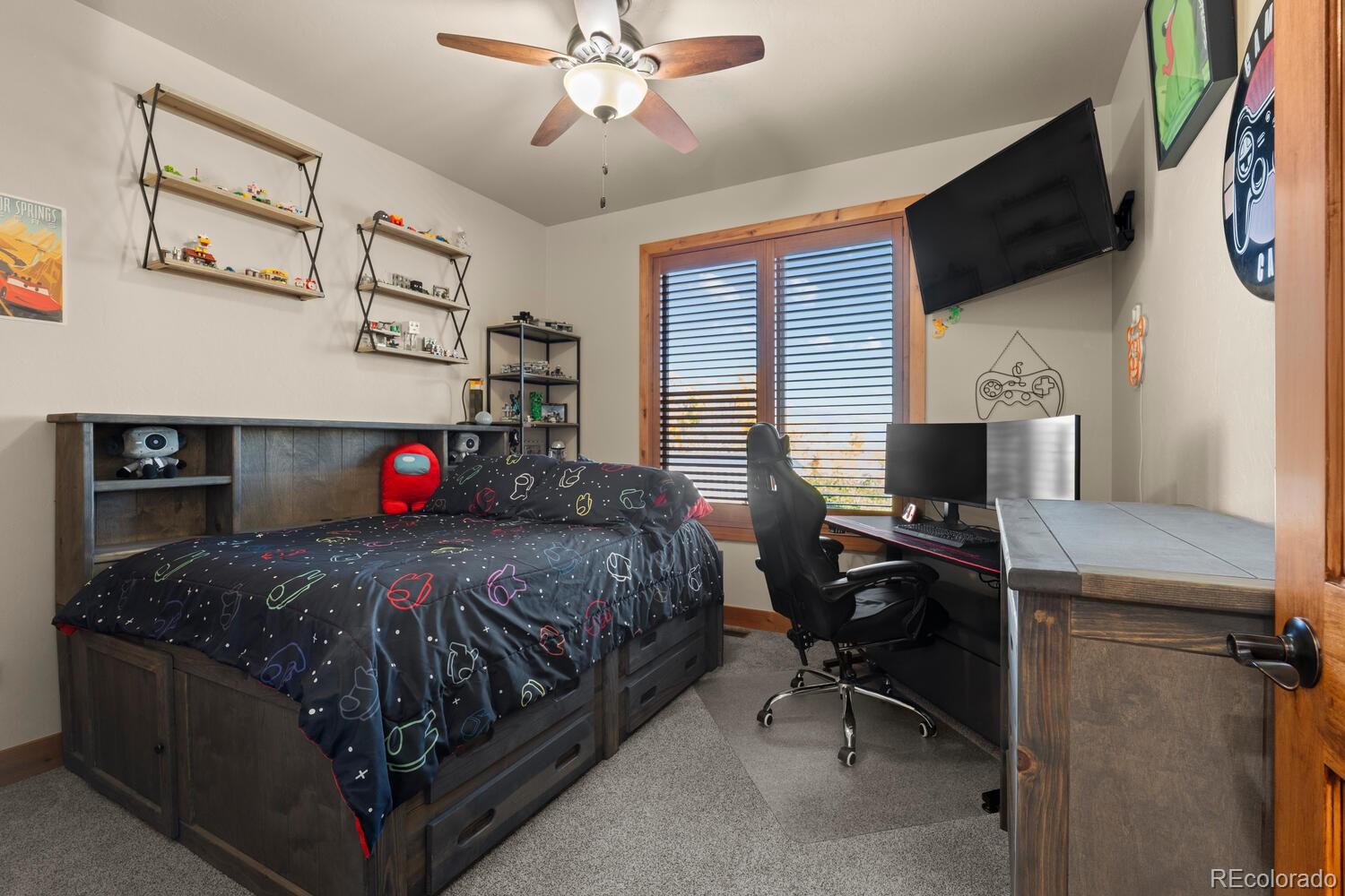 Montrose, Colorado, 81403, United States, 3 Bedrooms Bedrooms, ,3 BathroomsBathrooms,Residential,Active,1985579