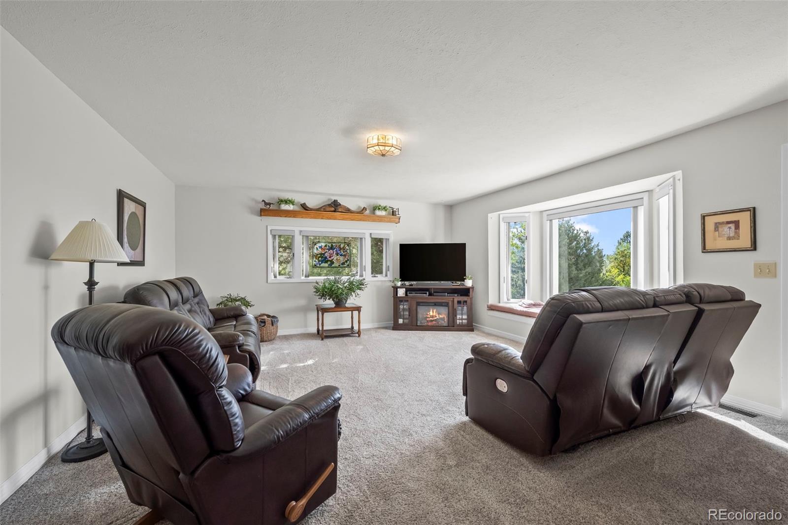 Boulder, Colorado, 80303, United States, 4 Bedrooms Bedrooms, ,3 BathroomsBathrooms,Residential,Active,1953379