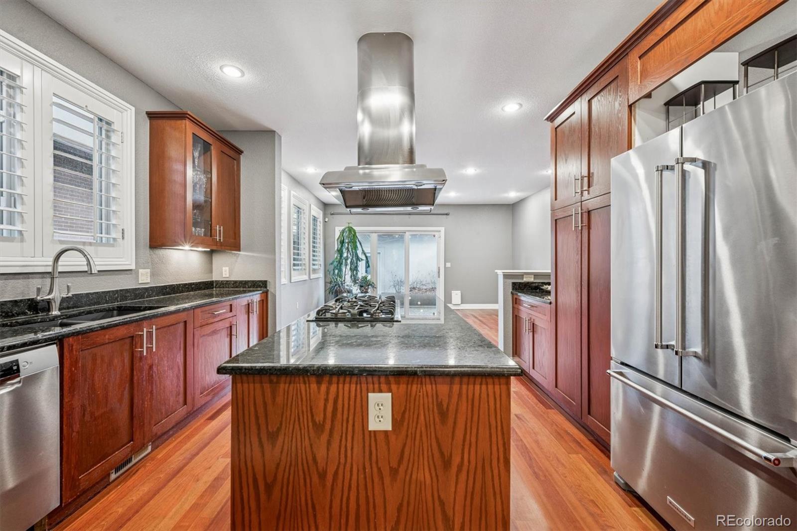 Denver, Colorado, 80209, United States, 3 Bedrooms Bedrooms, ,4 BathroomsBathrooms,Residential,Active,2006895