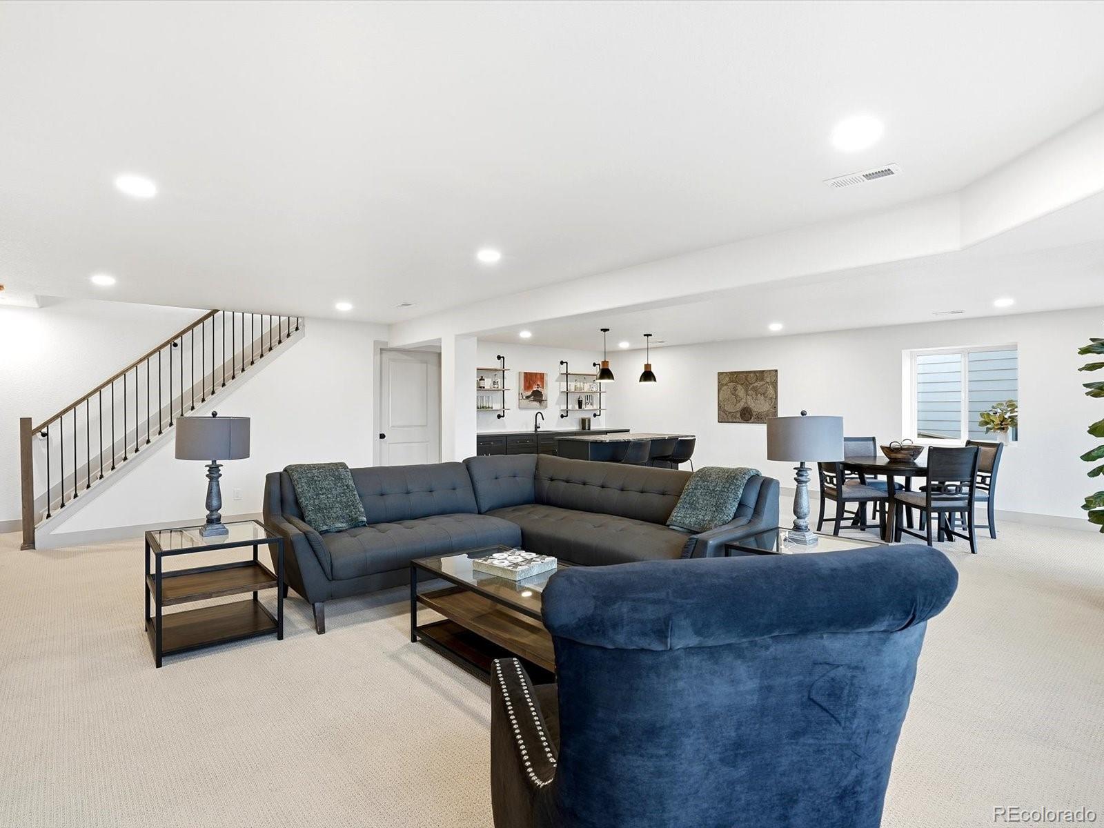 Highlands Ranch, Colorado, 80126, United States, 4 Bedrooms Bedrooms, ,3 BathroomsBathrooms,Residential,Active,2007002